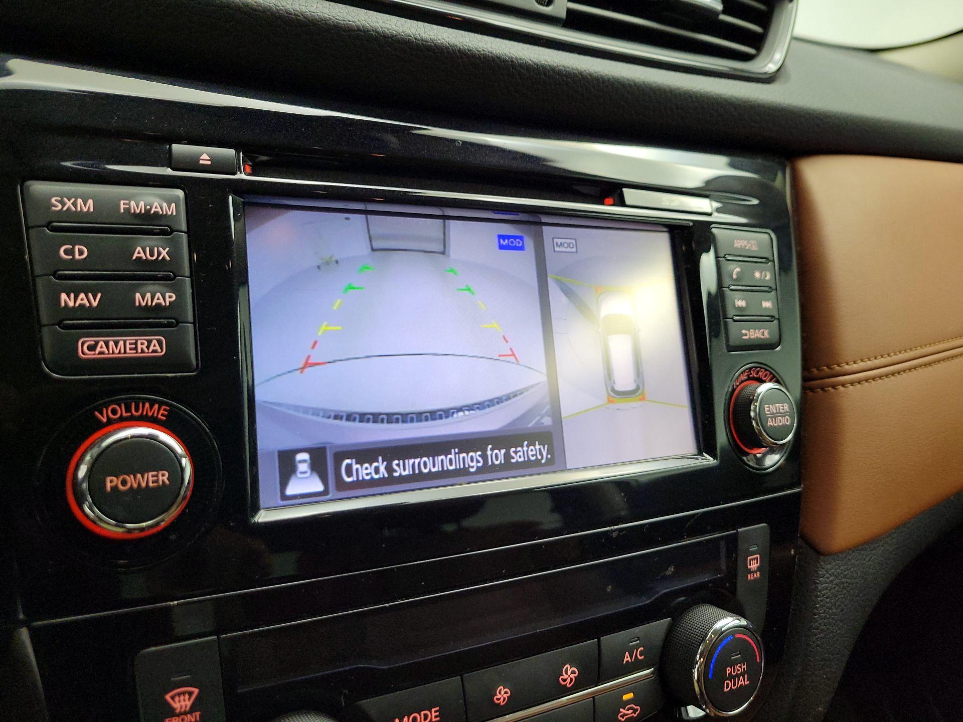 Thumbnail: 2017 Nissan Rogue - 15