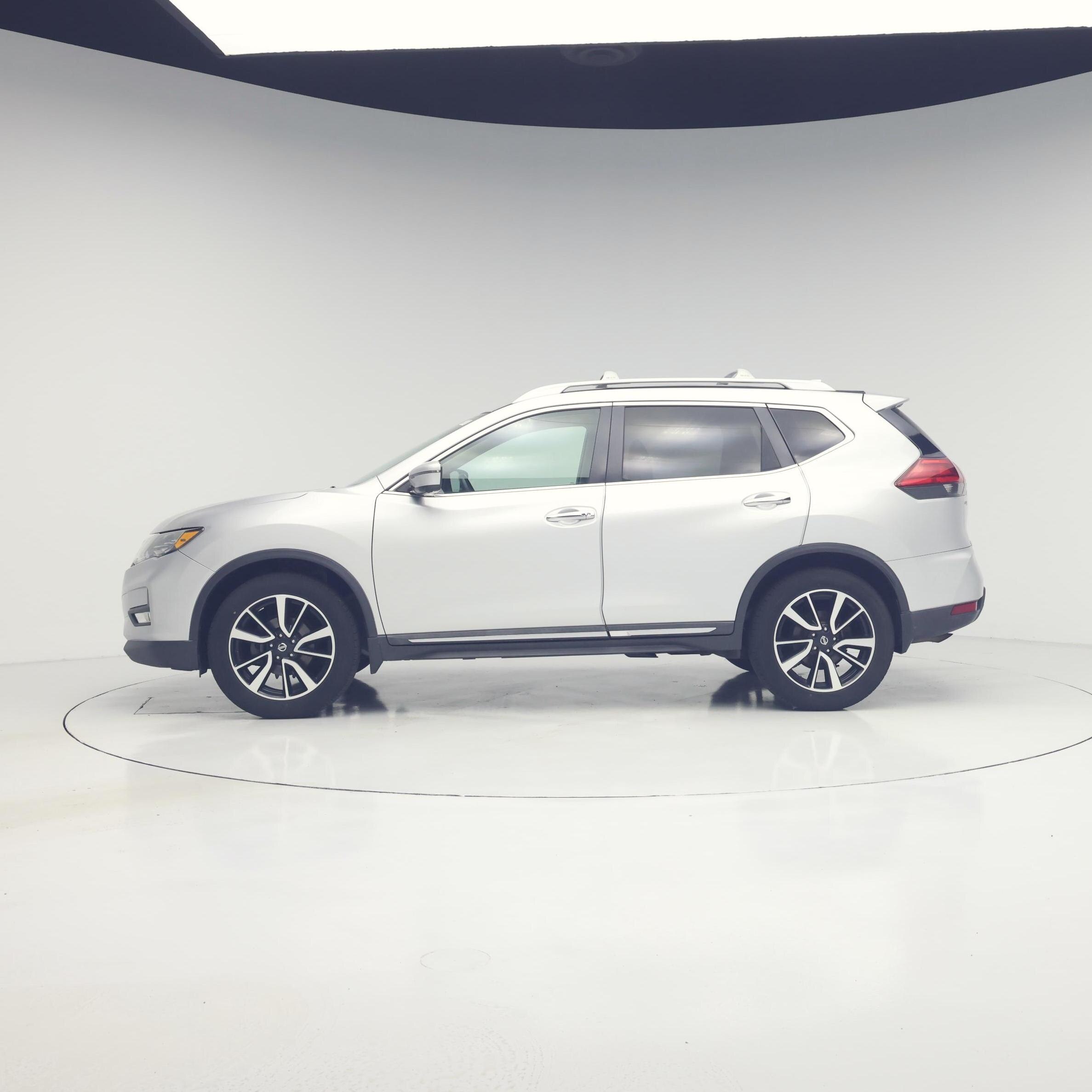 Thumbnail: 2017 Nissan Rogue - 3