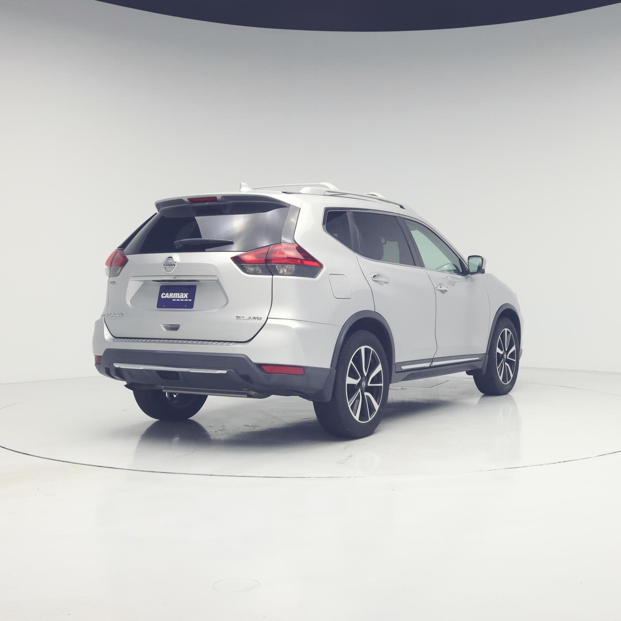 Thumbnail: 2017 Nissan Rogue - 8