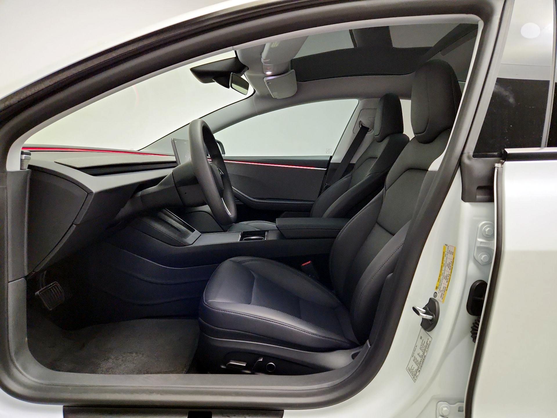 Thumbnail: 2025 Tesla Model 3 - 11