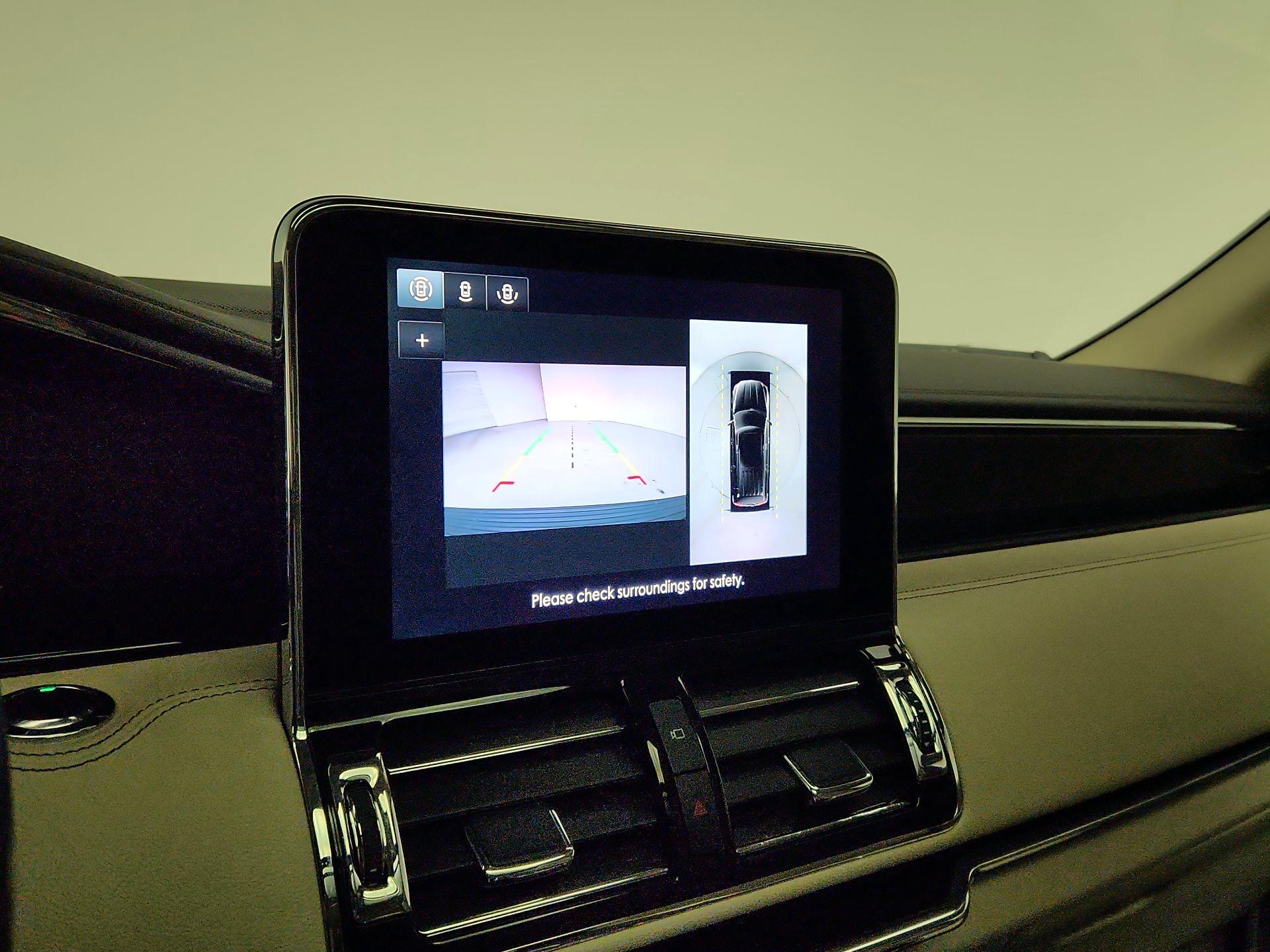 Thumbnail: 2021 Lincoln Navigator L - 15