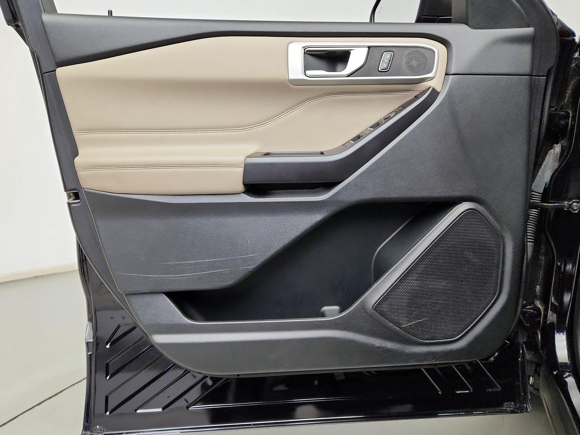 Thumbnail: 2020 Ford Explorer - 12