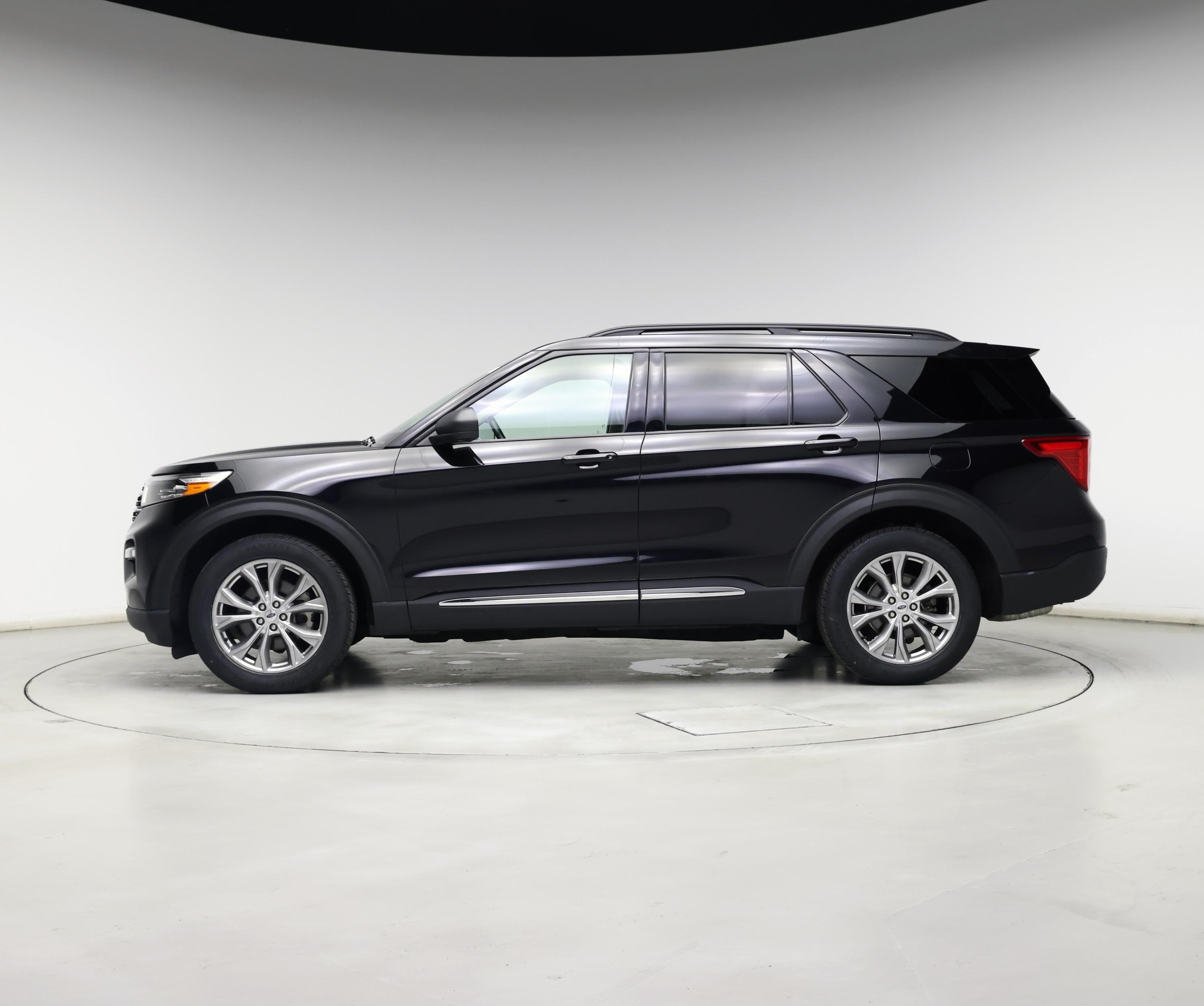 Thumbnail: 2020 Ford Explorer - 3