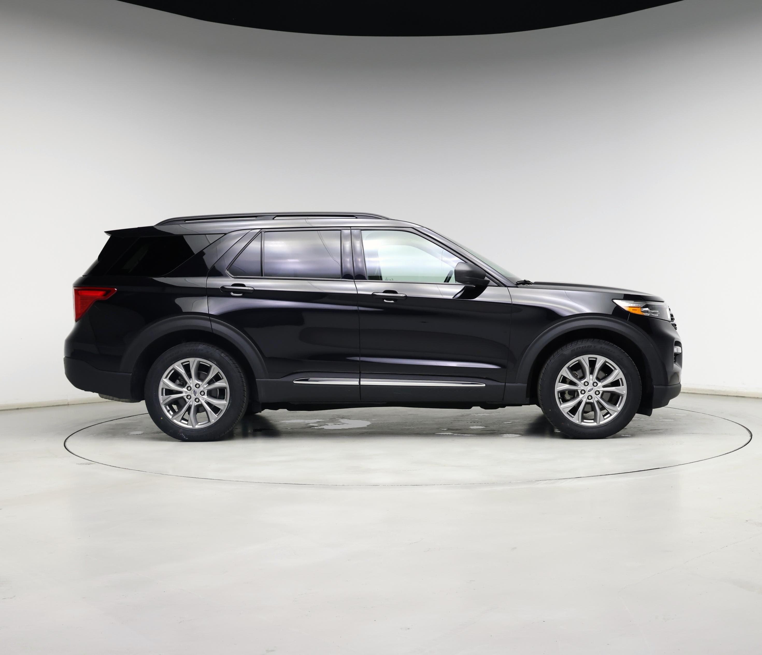 Thumbnail: 2020 Ford Explorer - 7