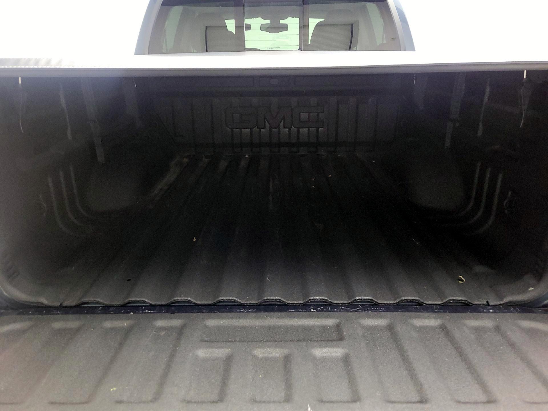 Thumbnail: 2019 GMC Canyon - 16