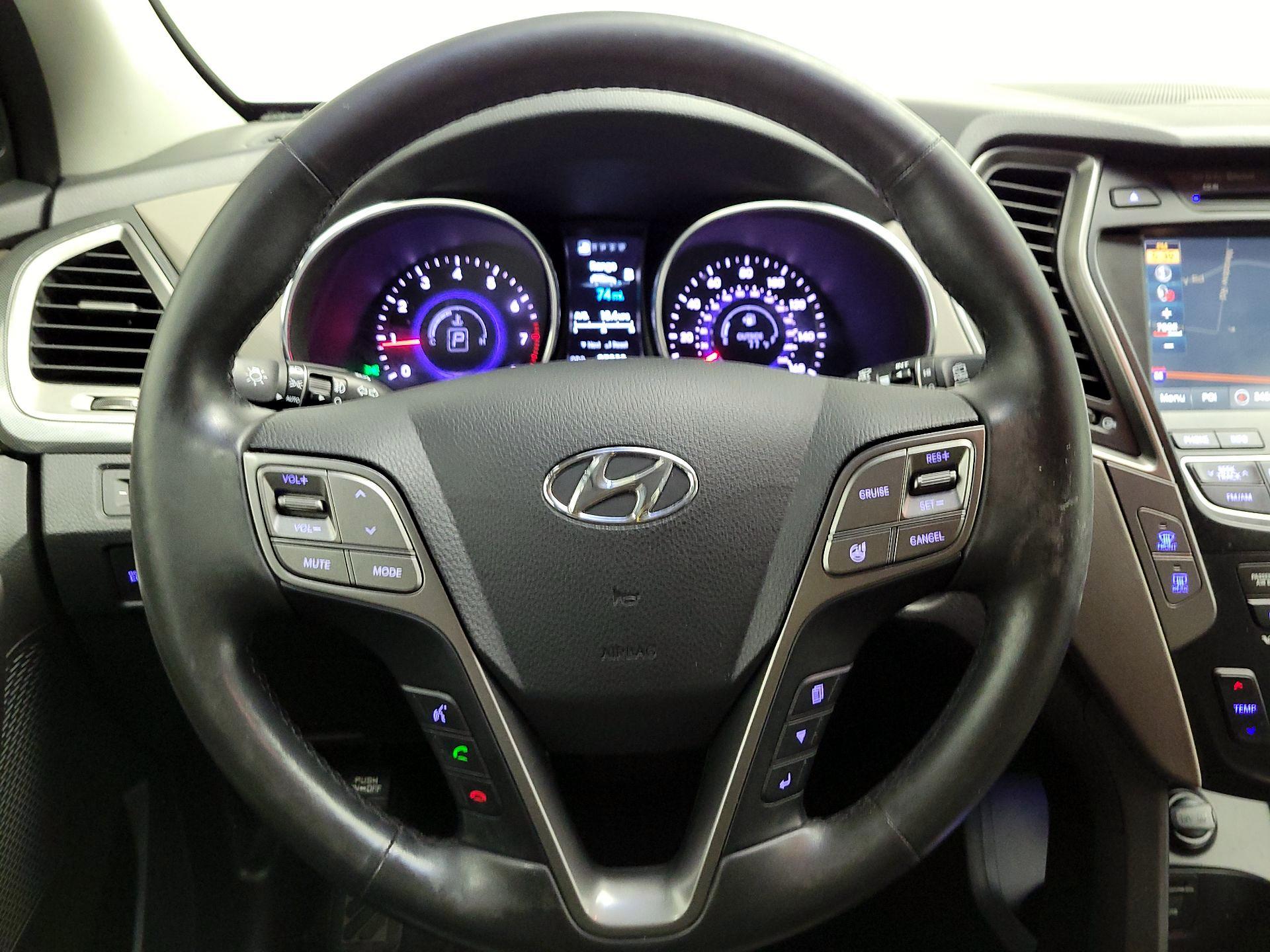 Thumbnail: 2016 Hyundai Santa Fe - 10