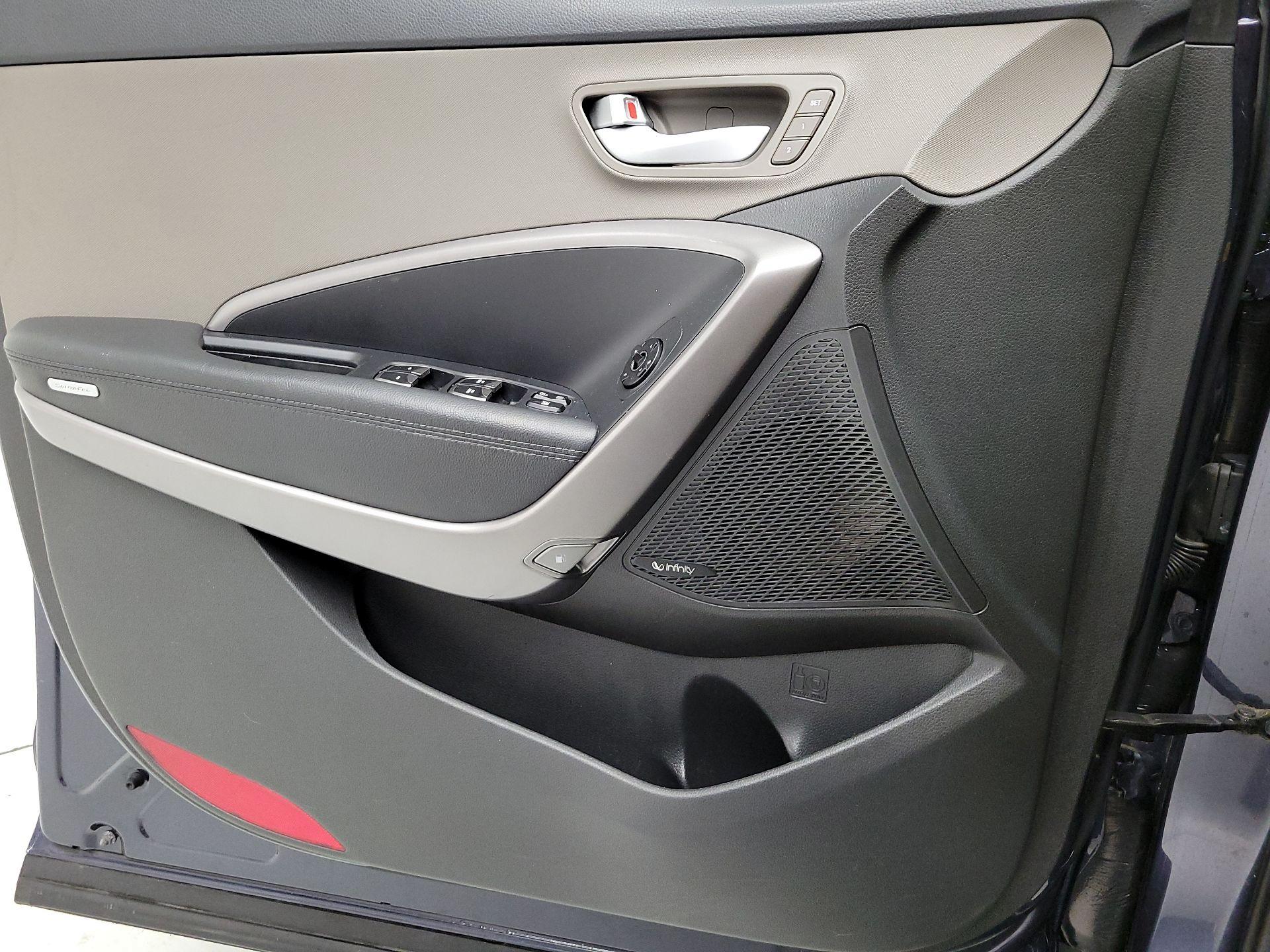 Thumbnail: 2016 Hyundai Santa Fe - 12
