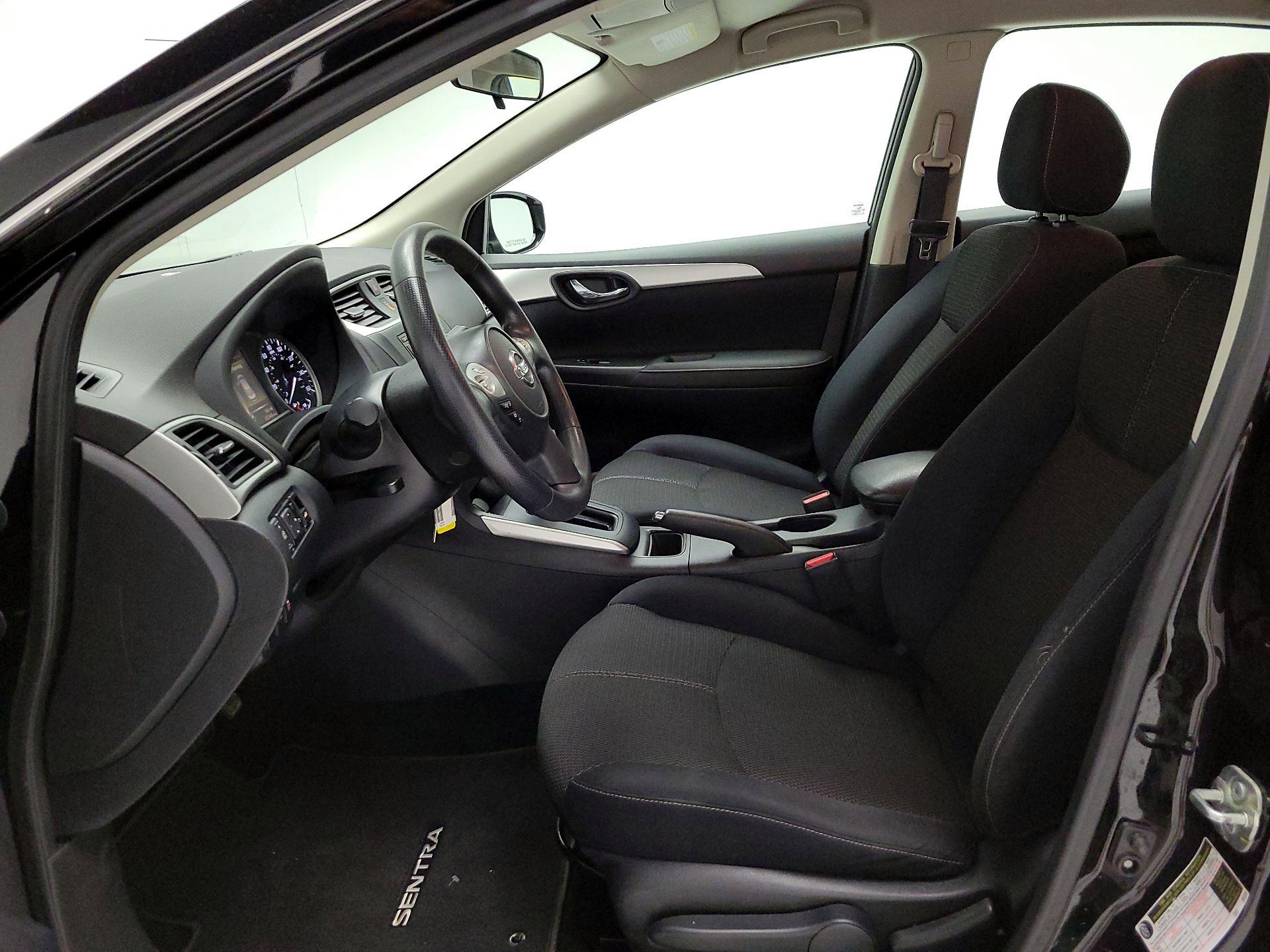 Thumbnail: 2018 Nissan Sentra - 11