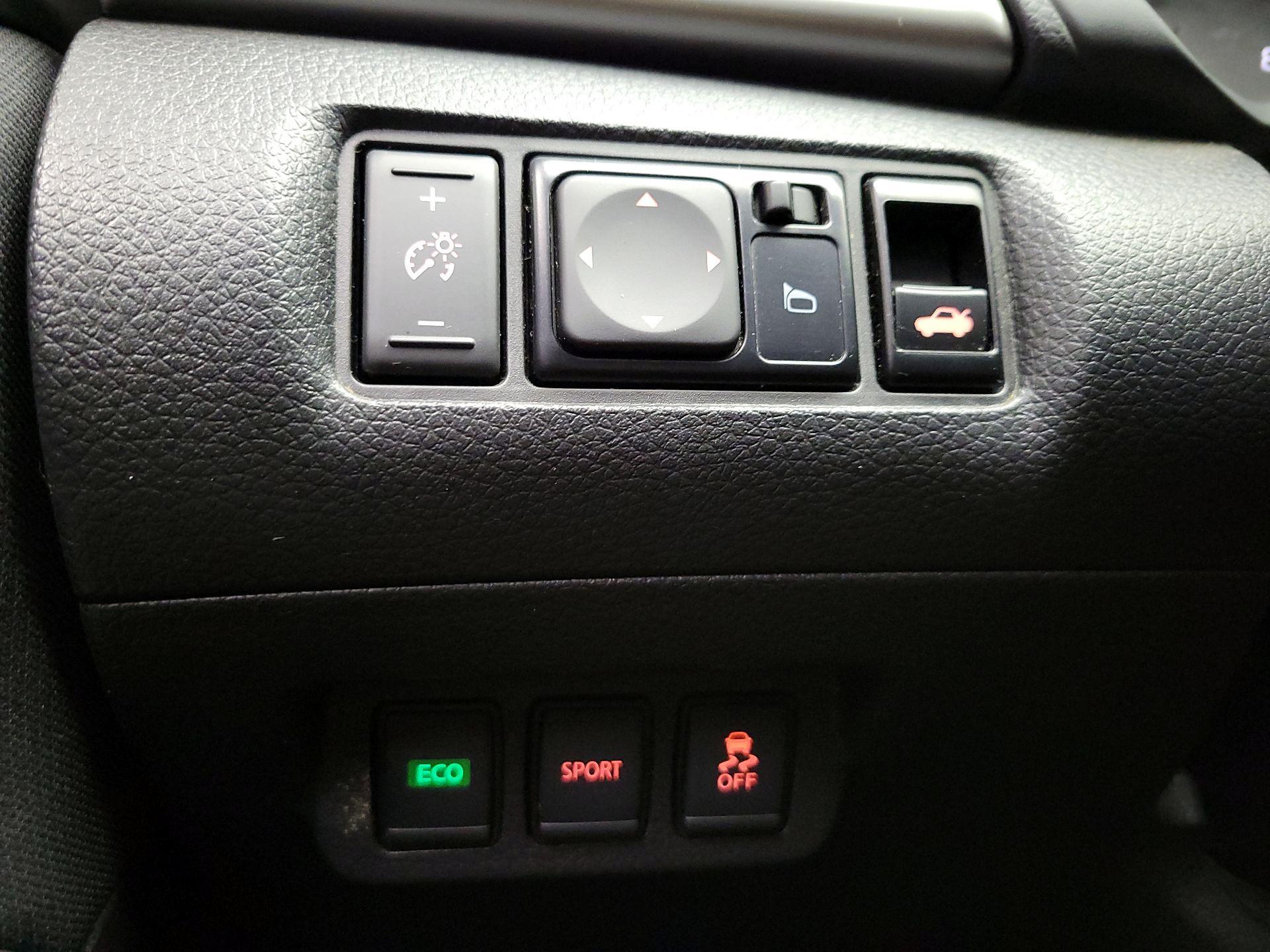 Thumbnail: 2018 Nissan Sentra - 13