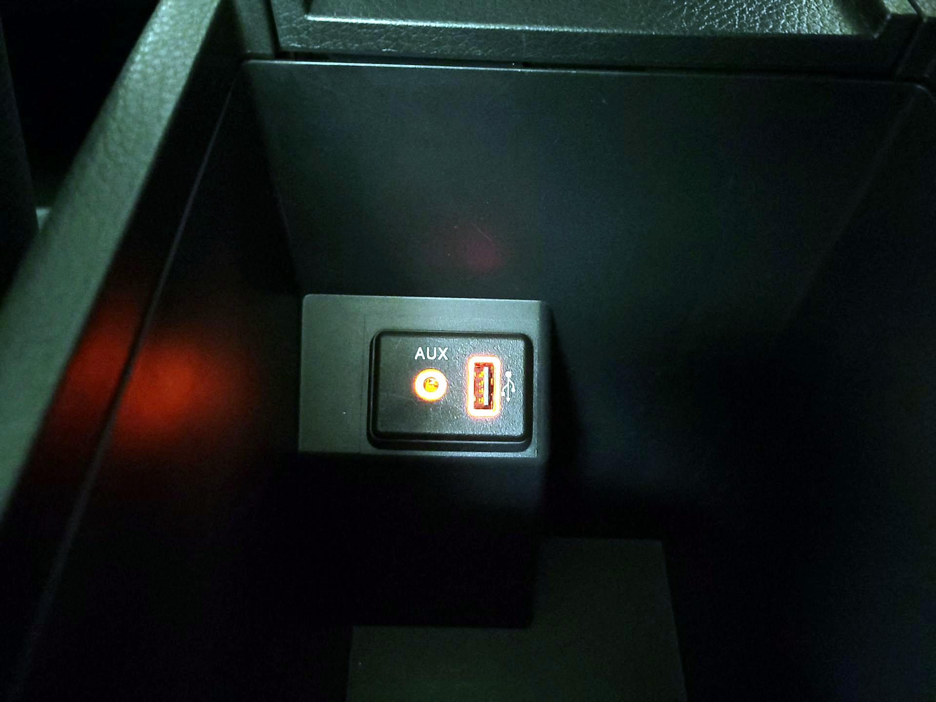 Thumbnail: 2018 Nissan Sentra - 18