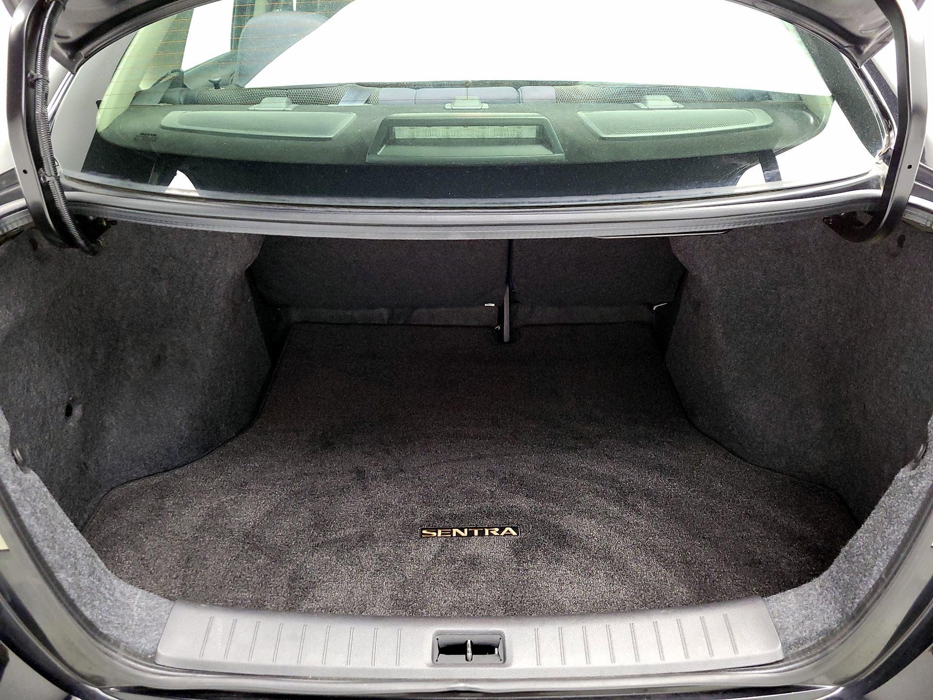 Thumbnail: 2018 Nissan Sentra - 20