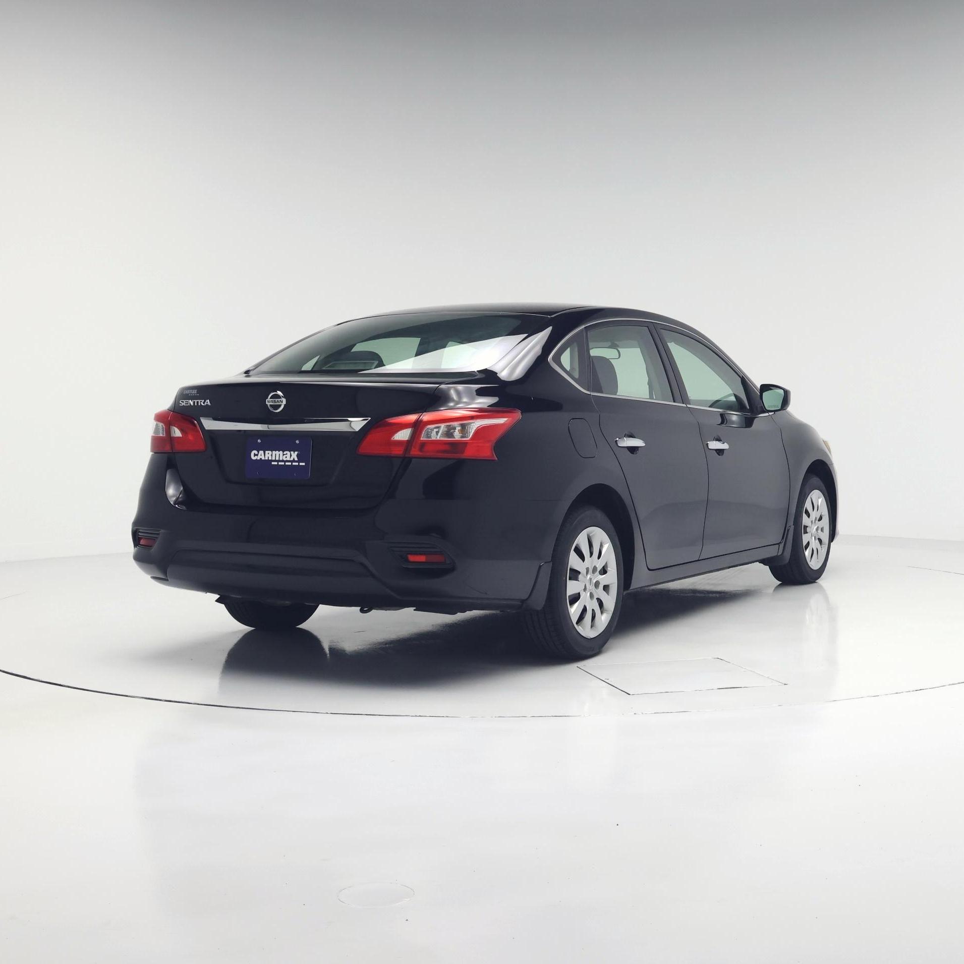 Thumbnail: 2018 Nissan Sentra - 8