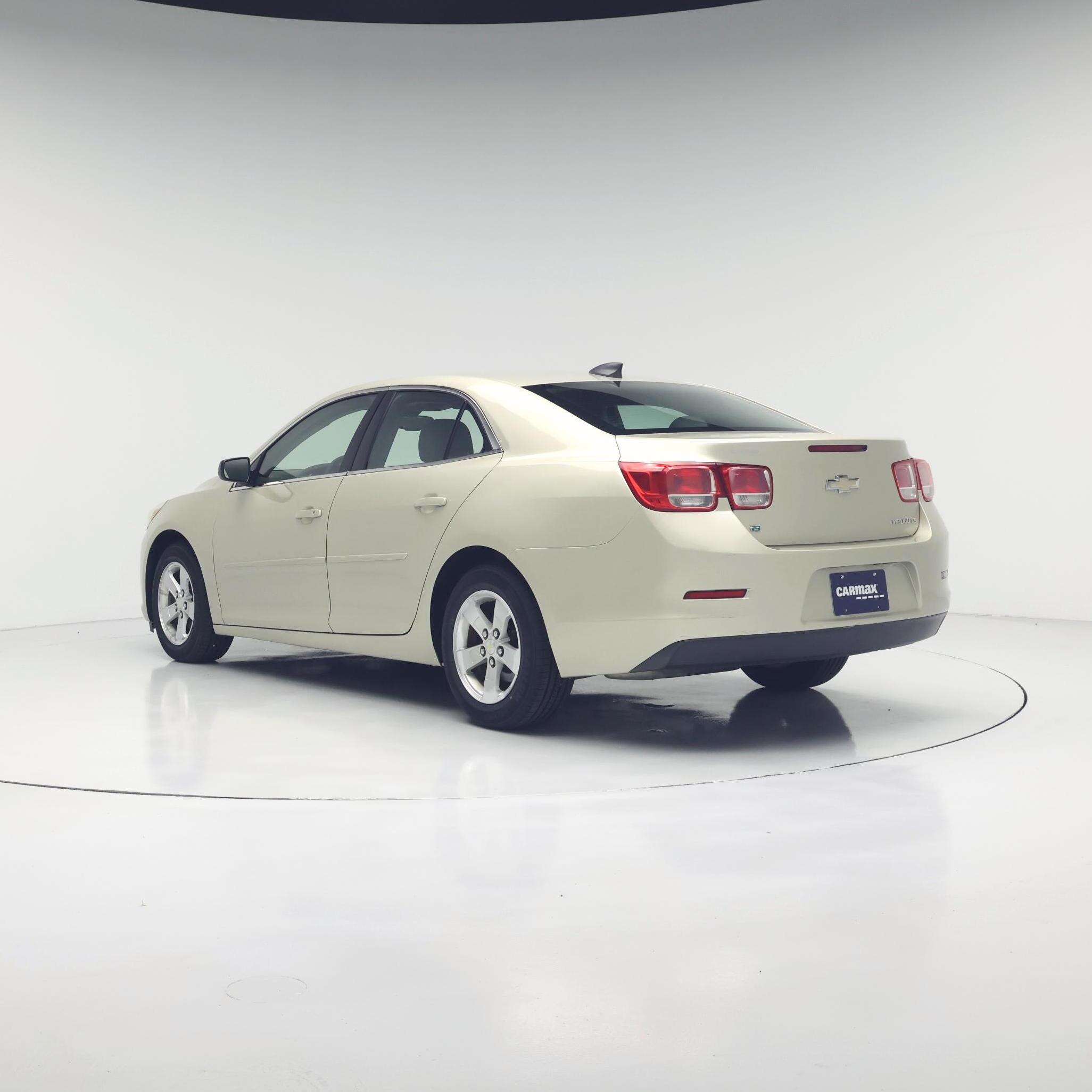 Thumbnail: 2015 Chevrolet Malibu - 2