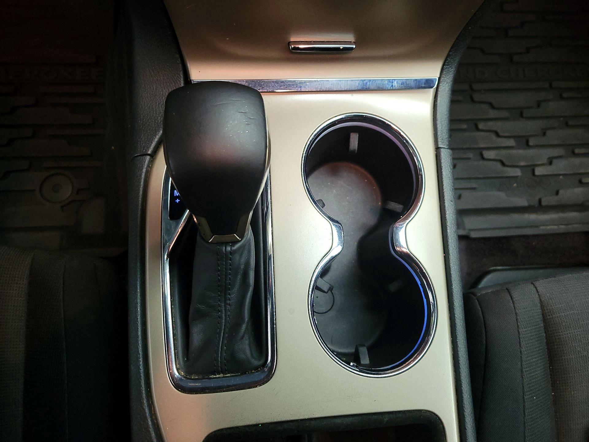 Thumbnail: 2017 Jeep Grand Cherokee - 15