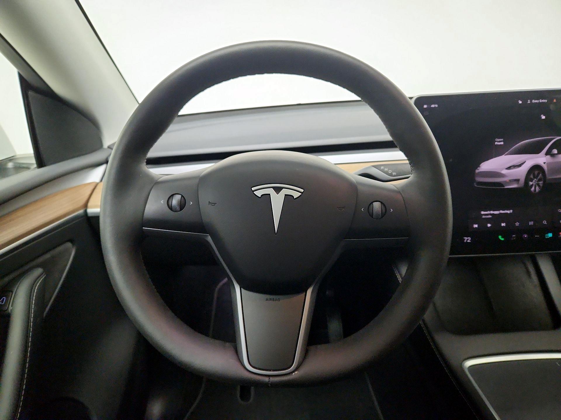 Thumbnail: 2023 Tesla Model Y - 10