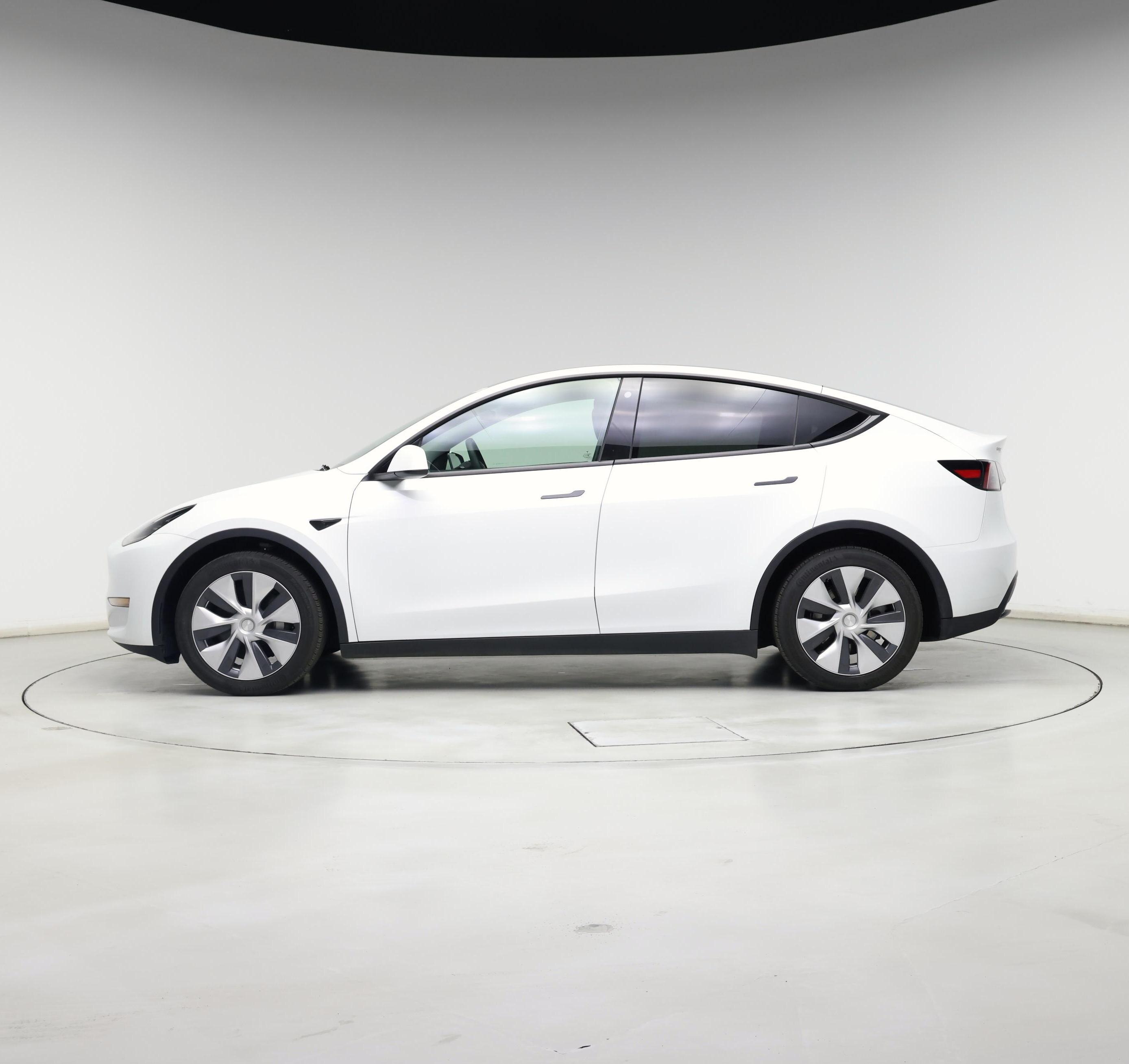 Thumbnail: 2023 Tesla Model Y - 3