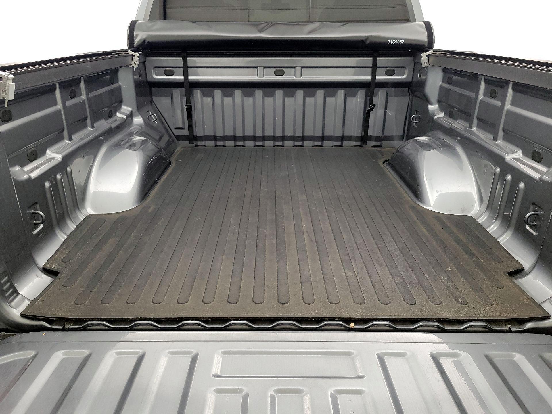 Thumbnail: 2022 Chevrolet Colorado - 20