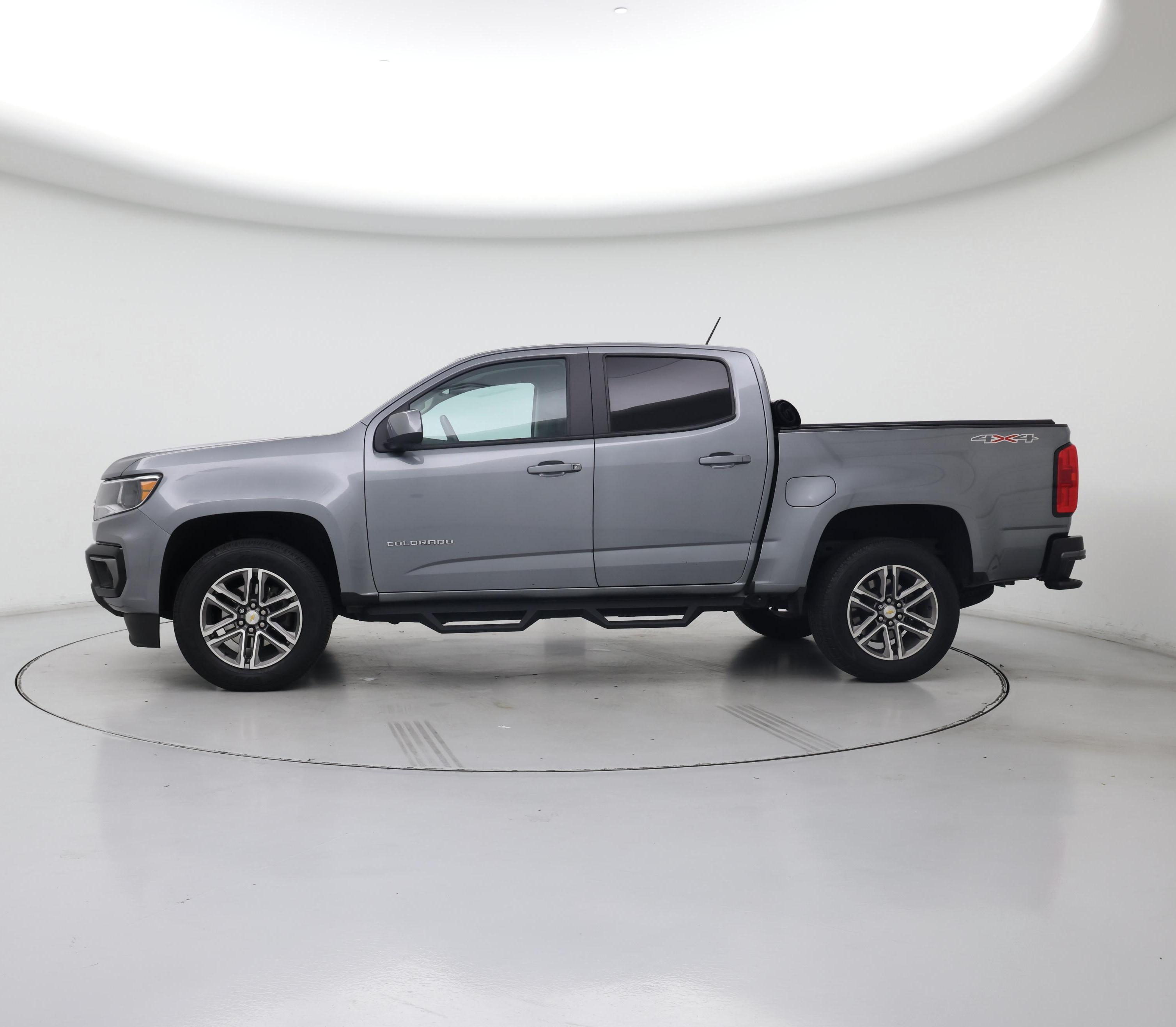 Thumbnail: 2022 Chevrolet Colorado - 3