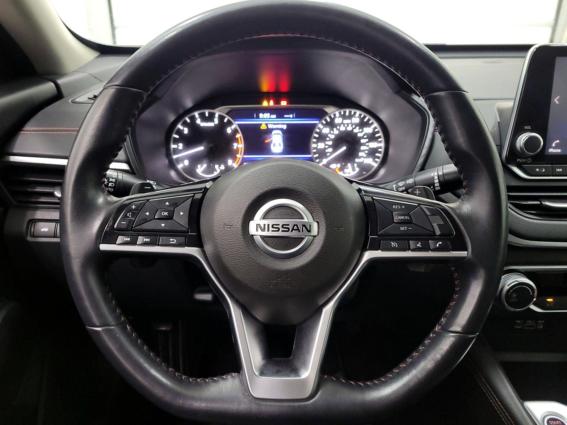 Thumbnail: 2020 Nissan Altima - 10
