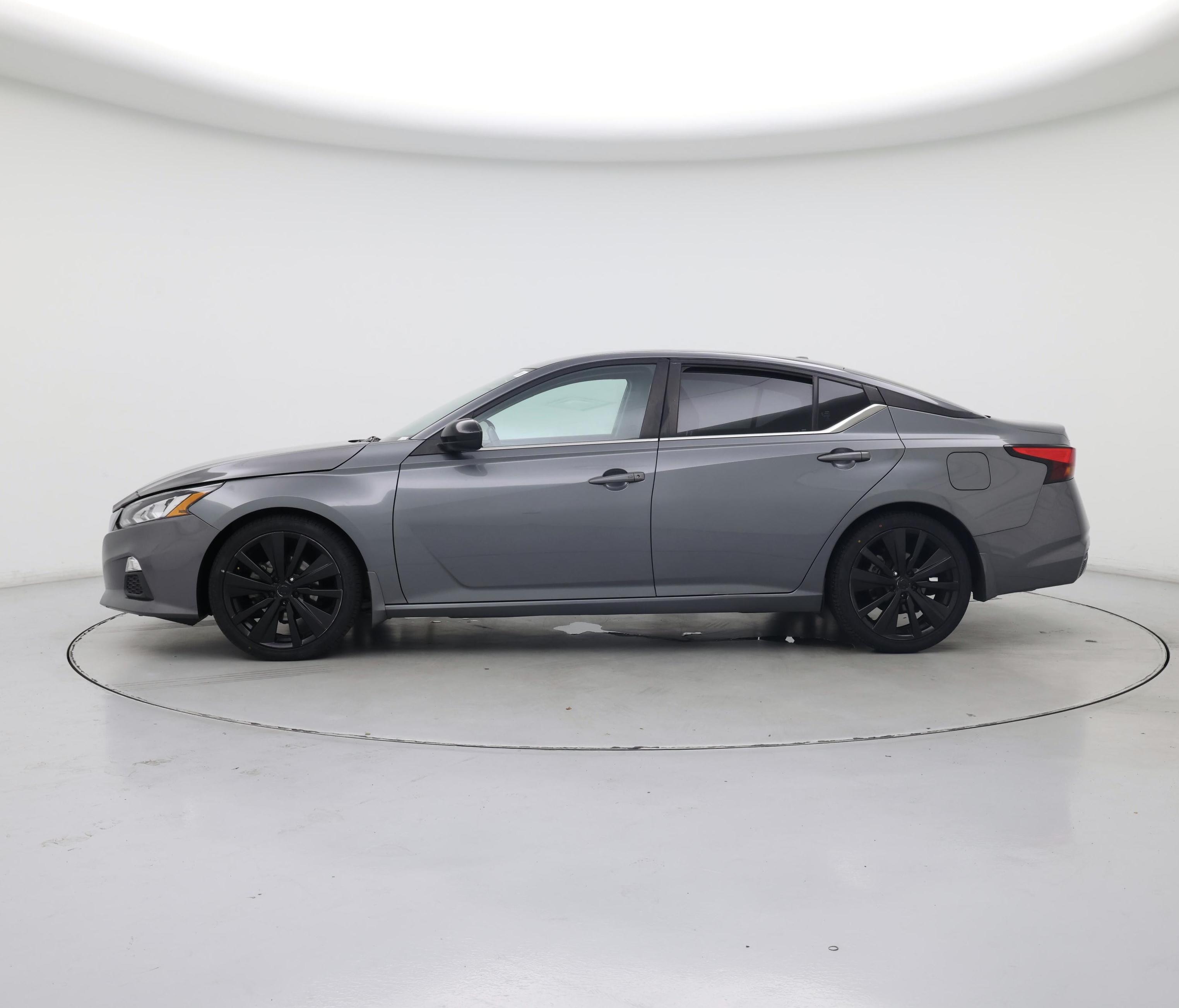 Thumbnail: 2020 Nissan Altima - 3