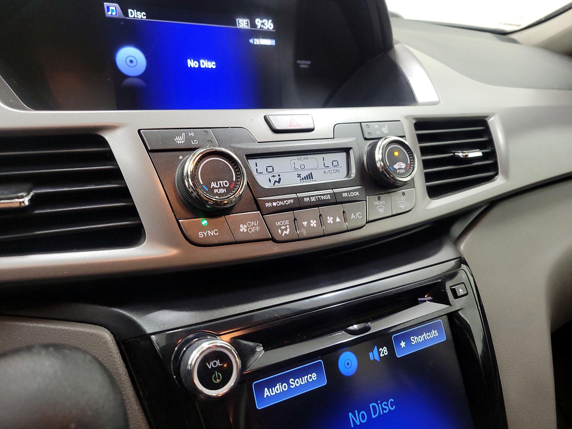 Thumbnail: 2016 Honda Odyssey - 16