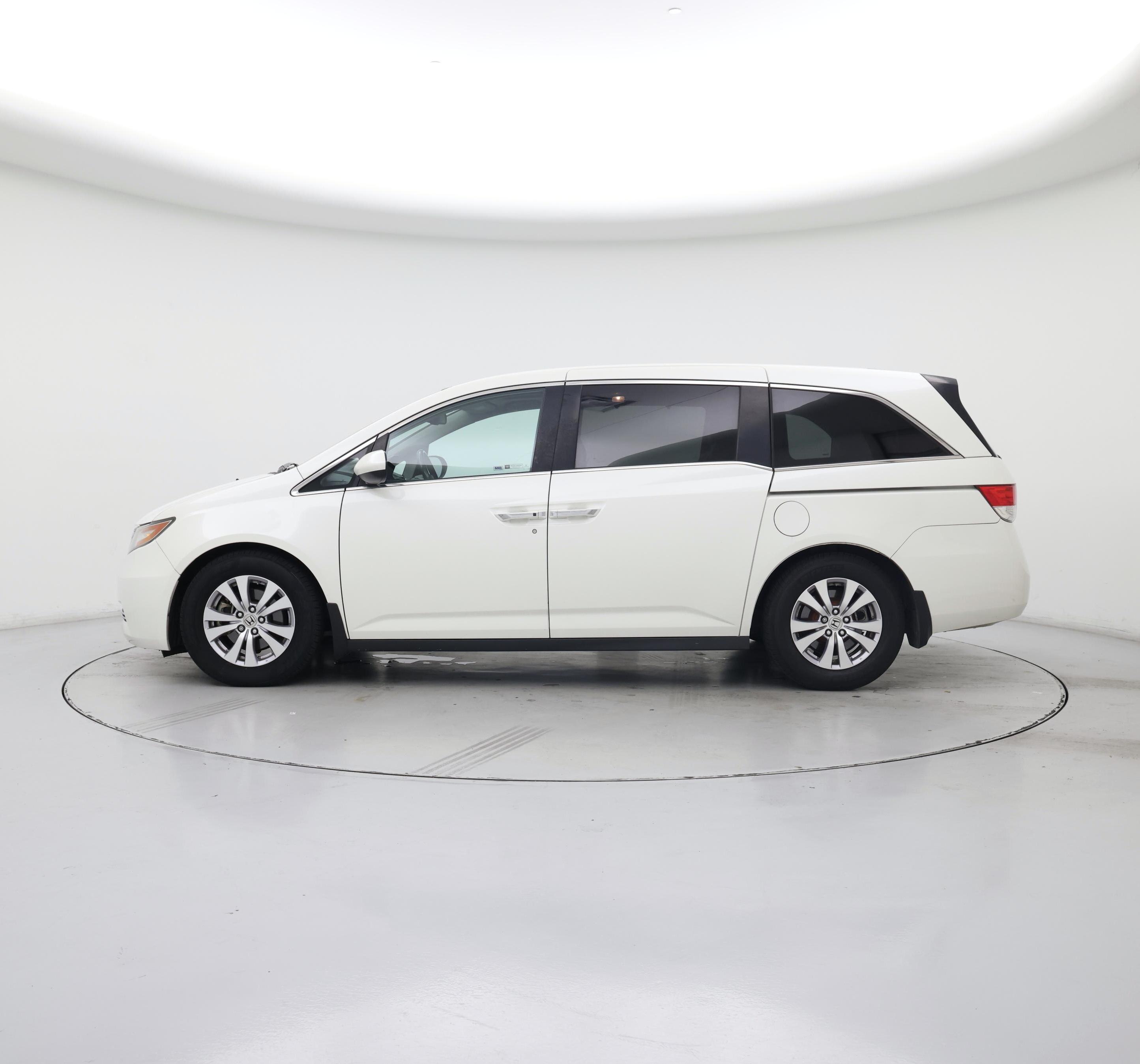 Thumbnail: 2016 Honda Odyssey - 3