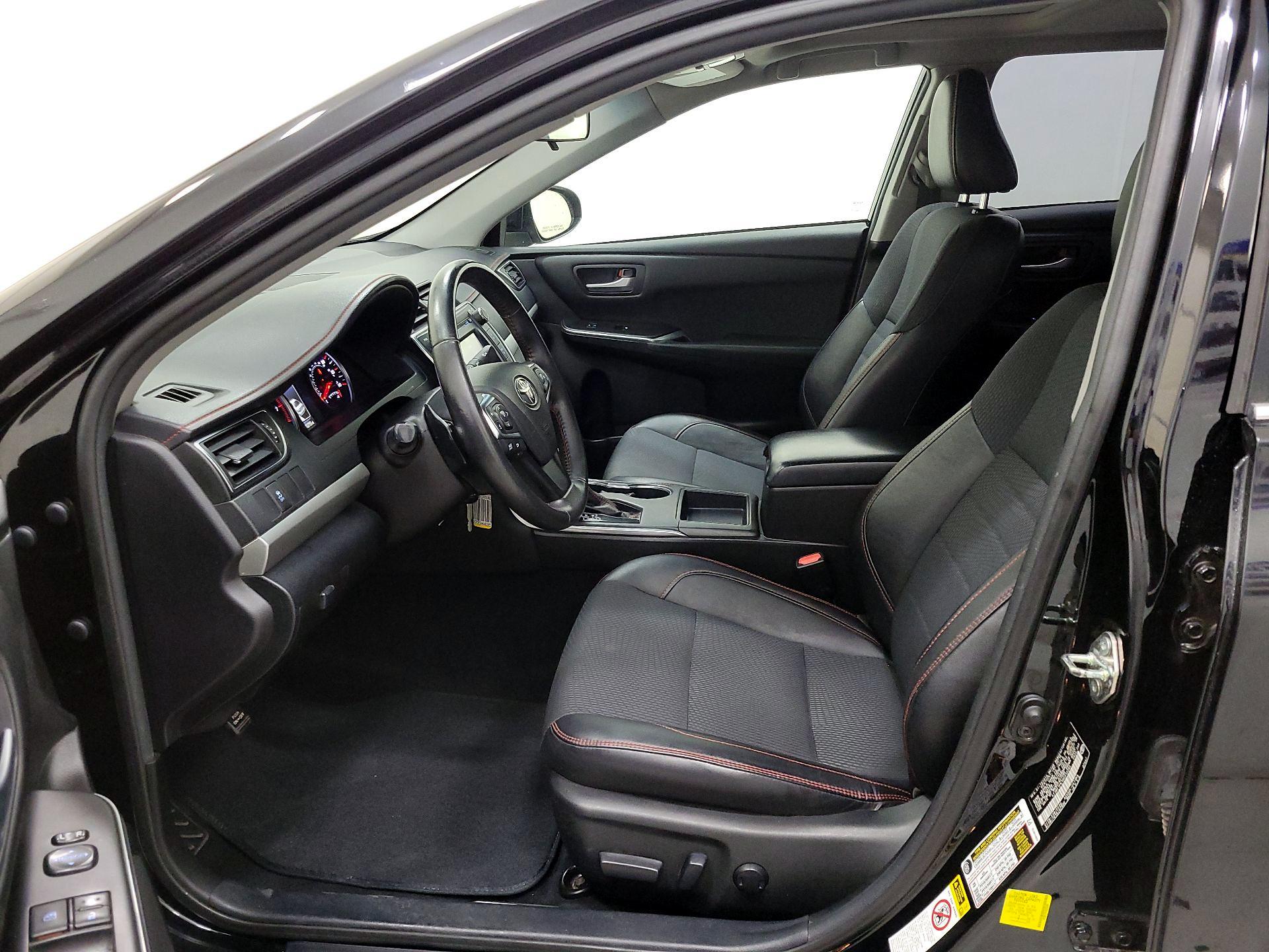 Thumbnail: 2017 Toyota Camry - 11
