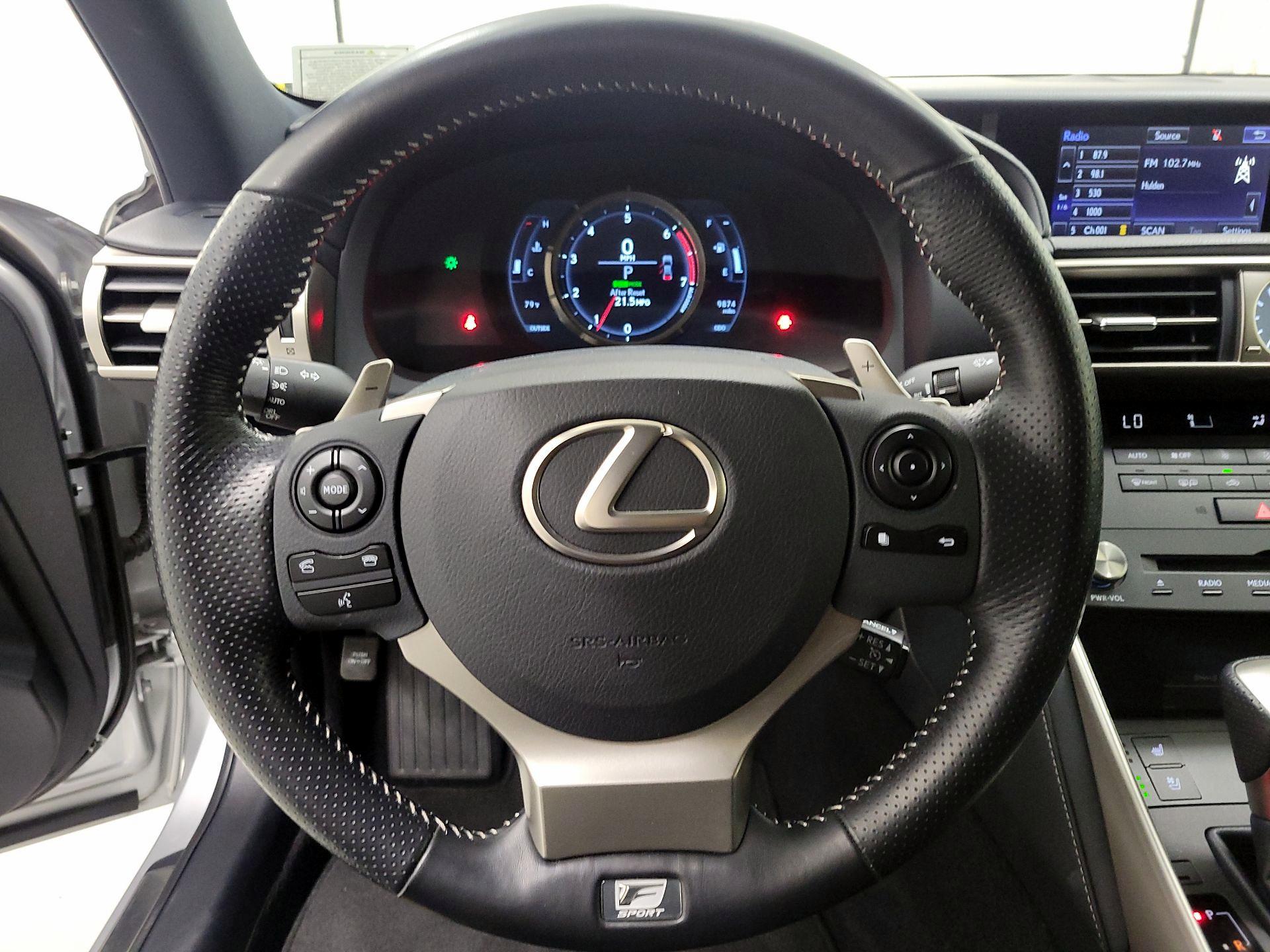 Thumbnail: 2016 Lexus IS - 10