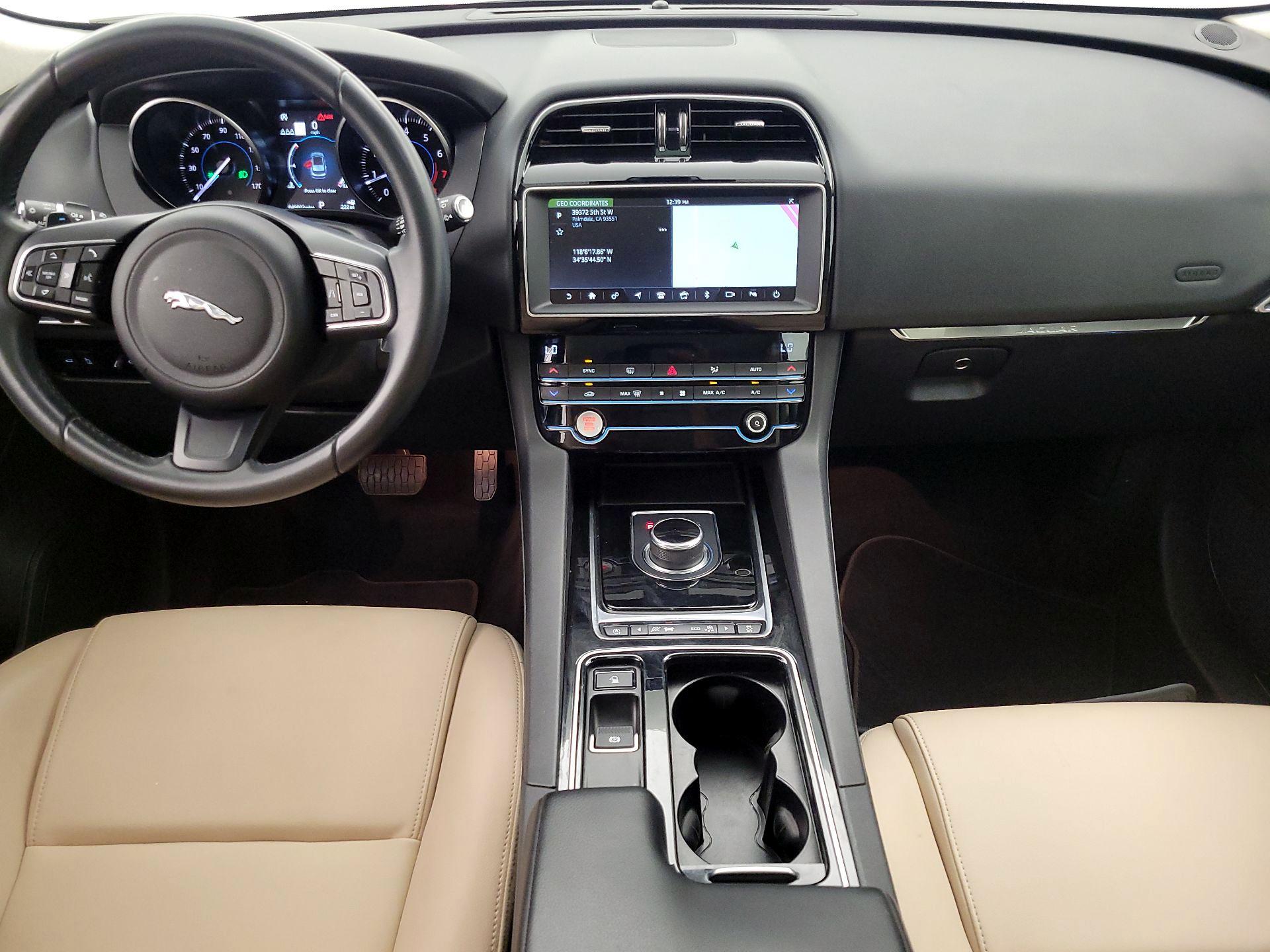 Thumbnail: 2020 Jaguar F-Pace - 9
