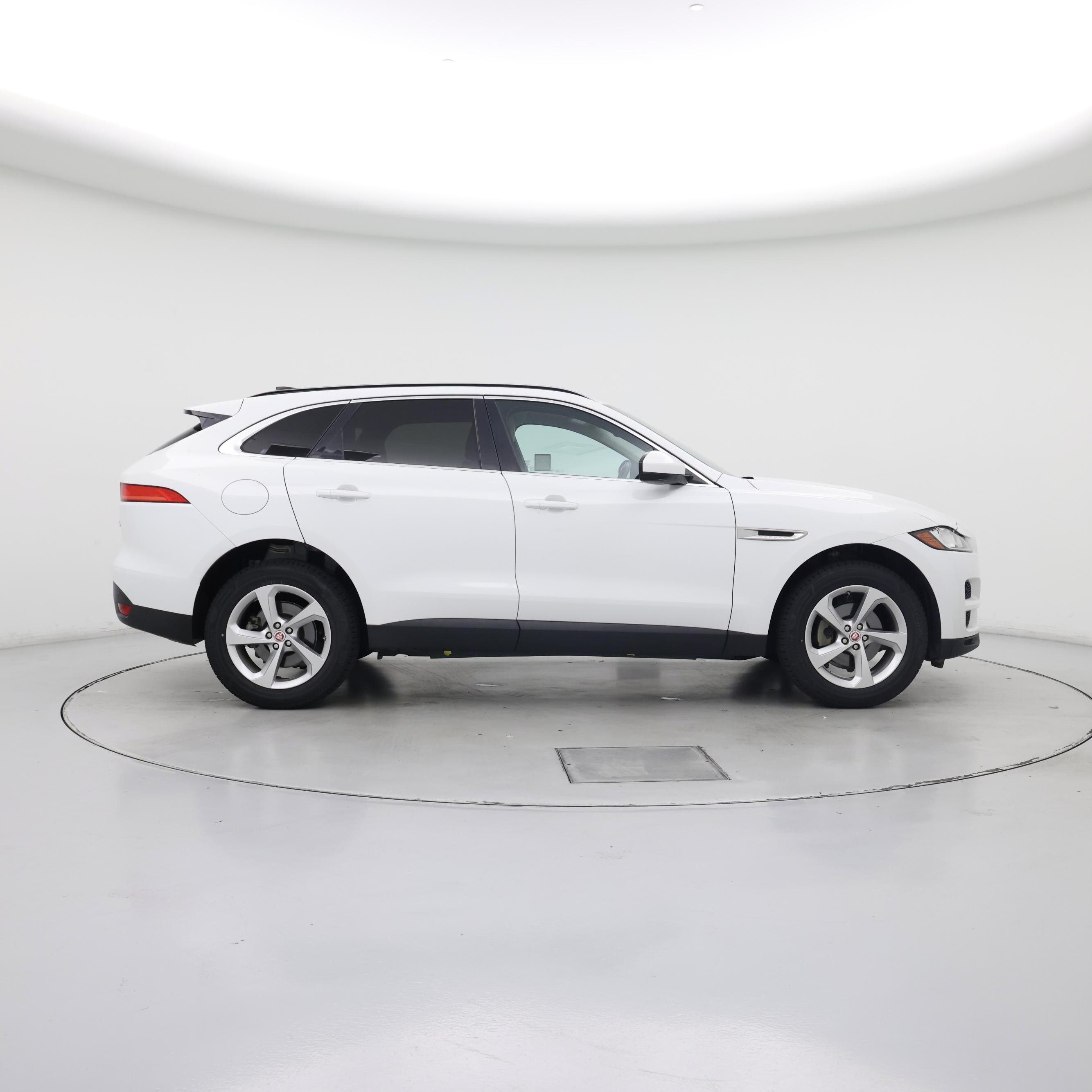 Thumbnail: 2020 Jaguar F-Pace - 7