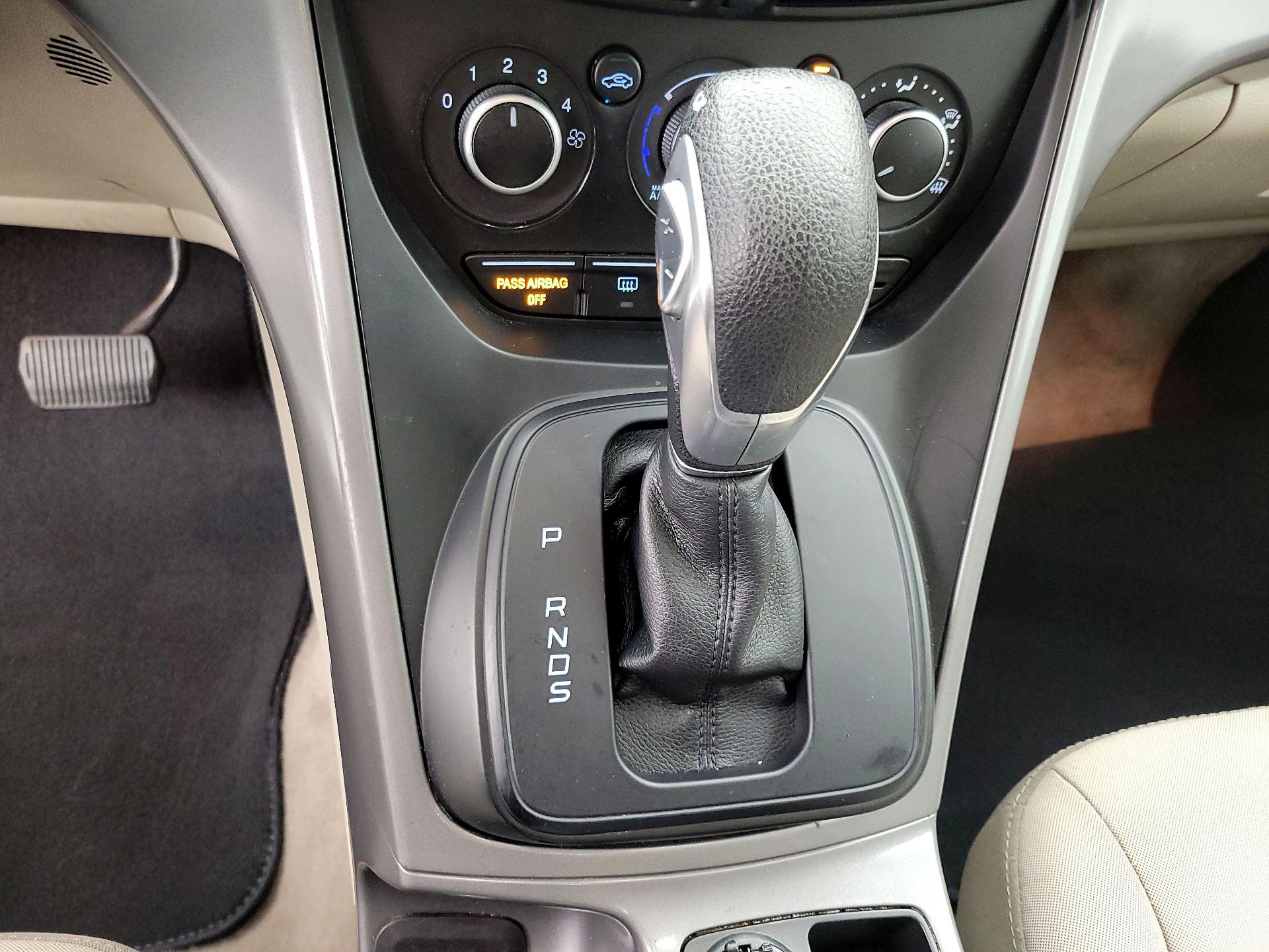 Thumbnail: 2016 Ford Escape - 17