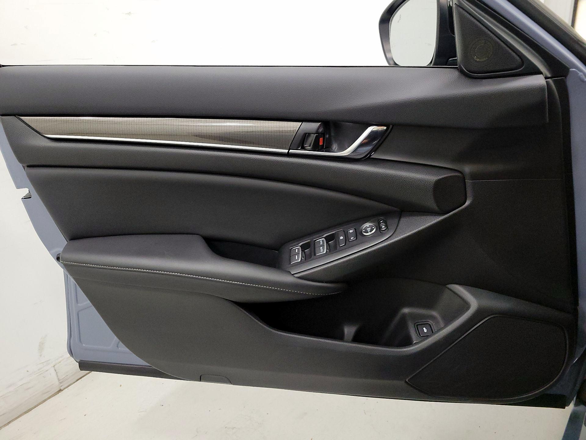 Thumbnail: 2022 Honda Accord - 12