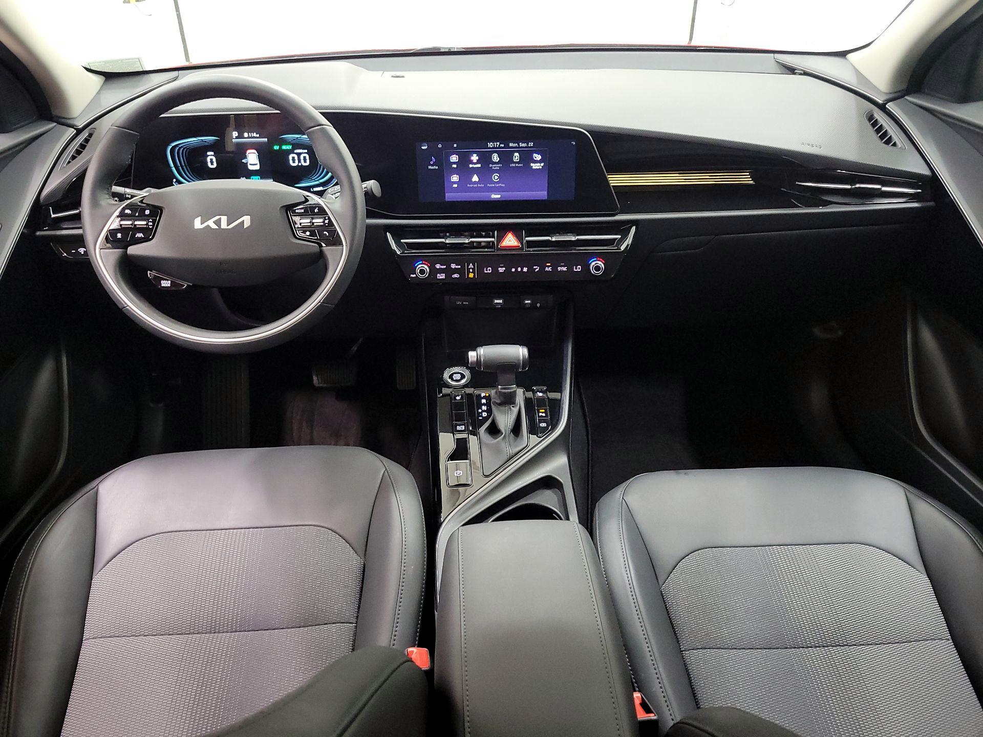 Thumbnail: 2023 Kia Niro - 9