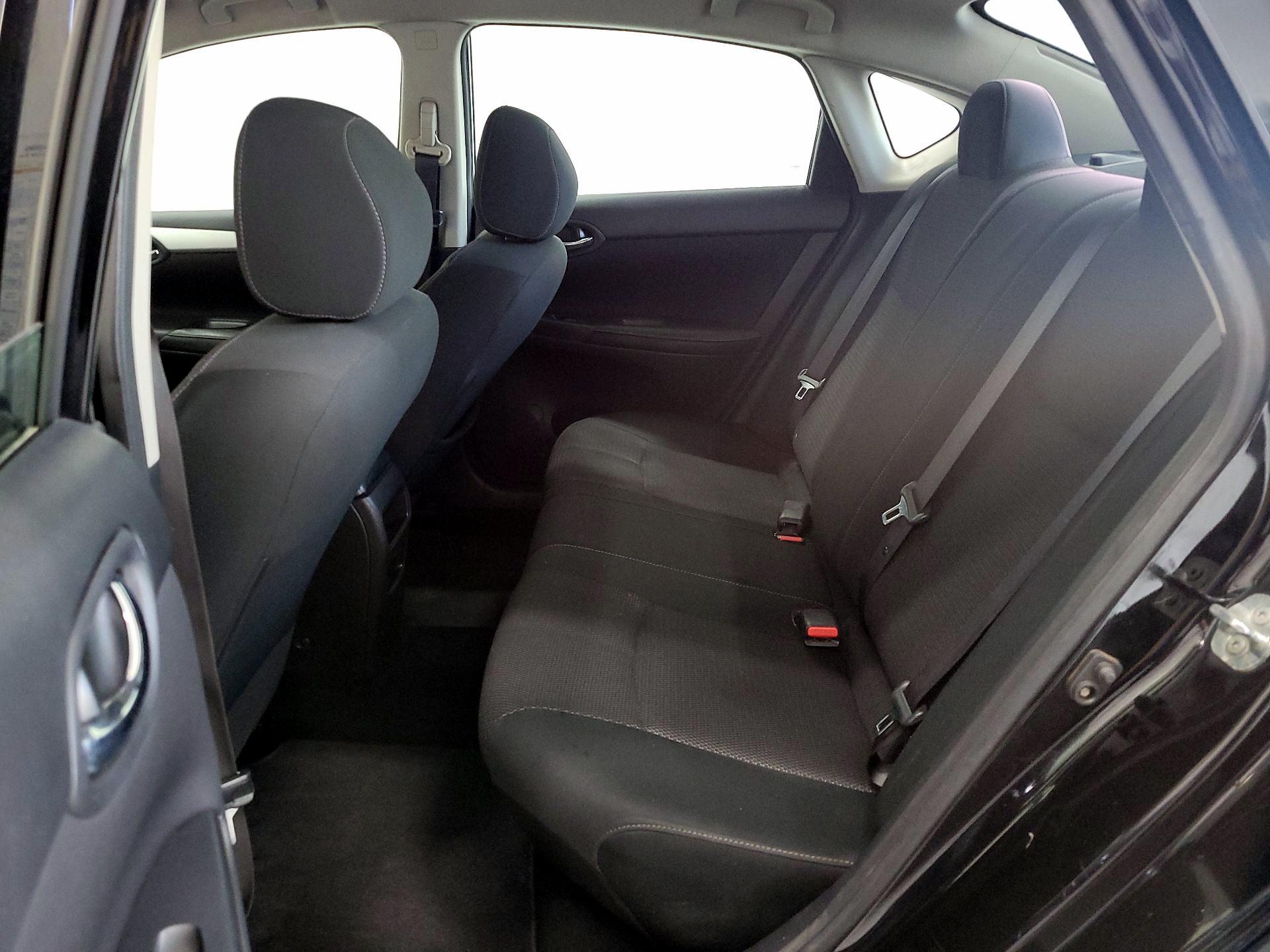 Thumbnail: 2019 Nissan Sentra - 17