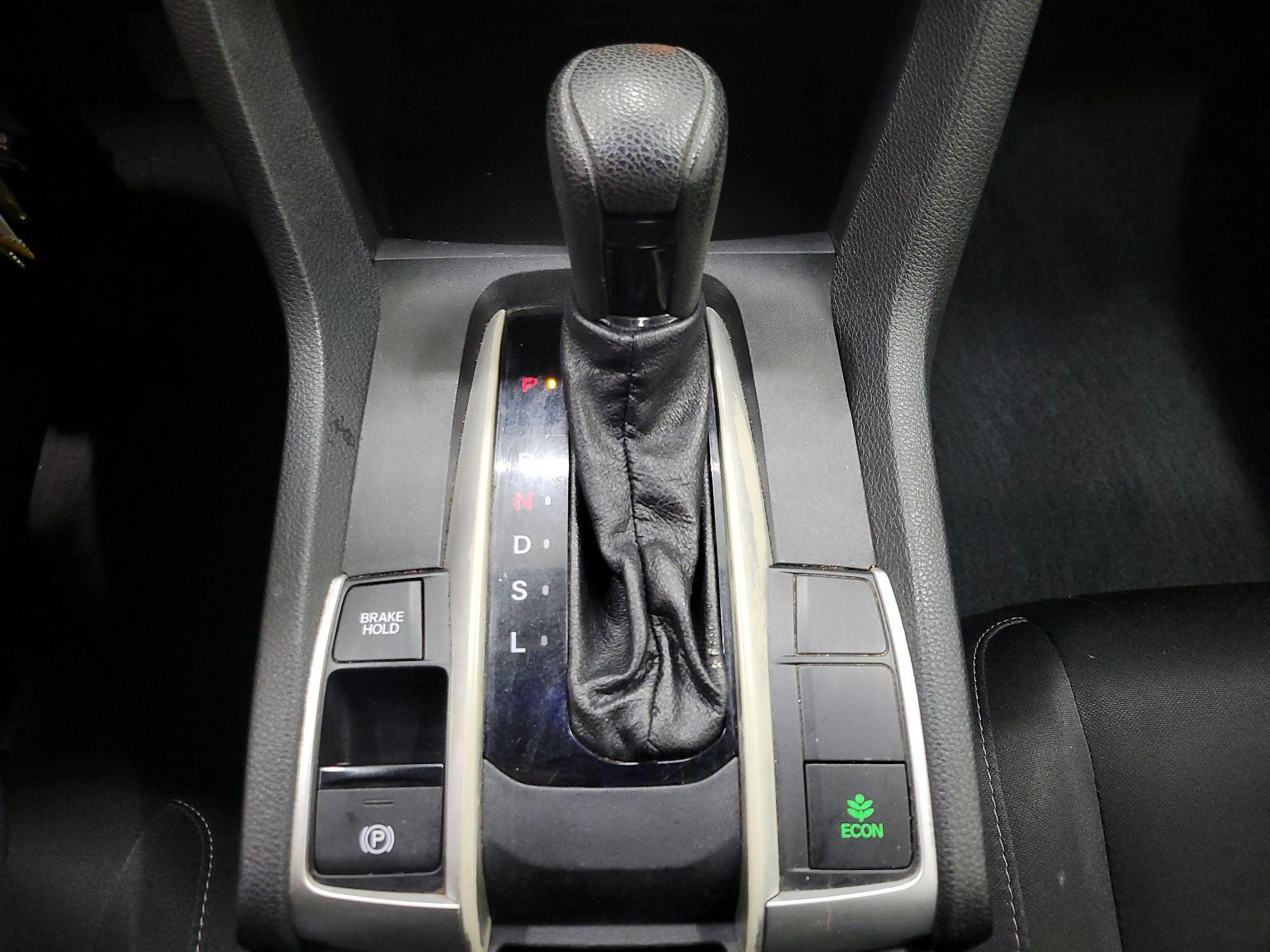 Thumbnail: 2019 Honda Civic - 17