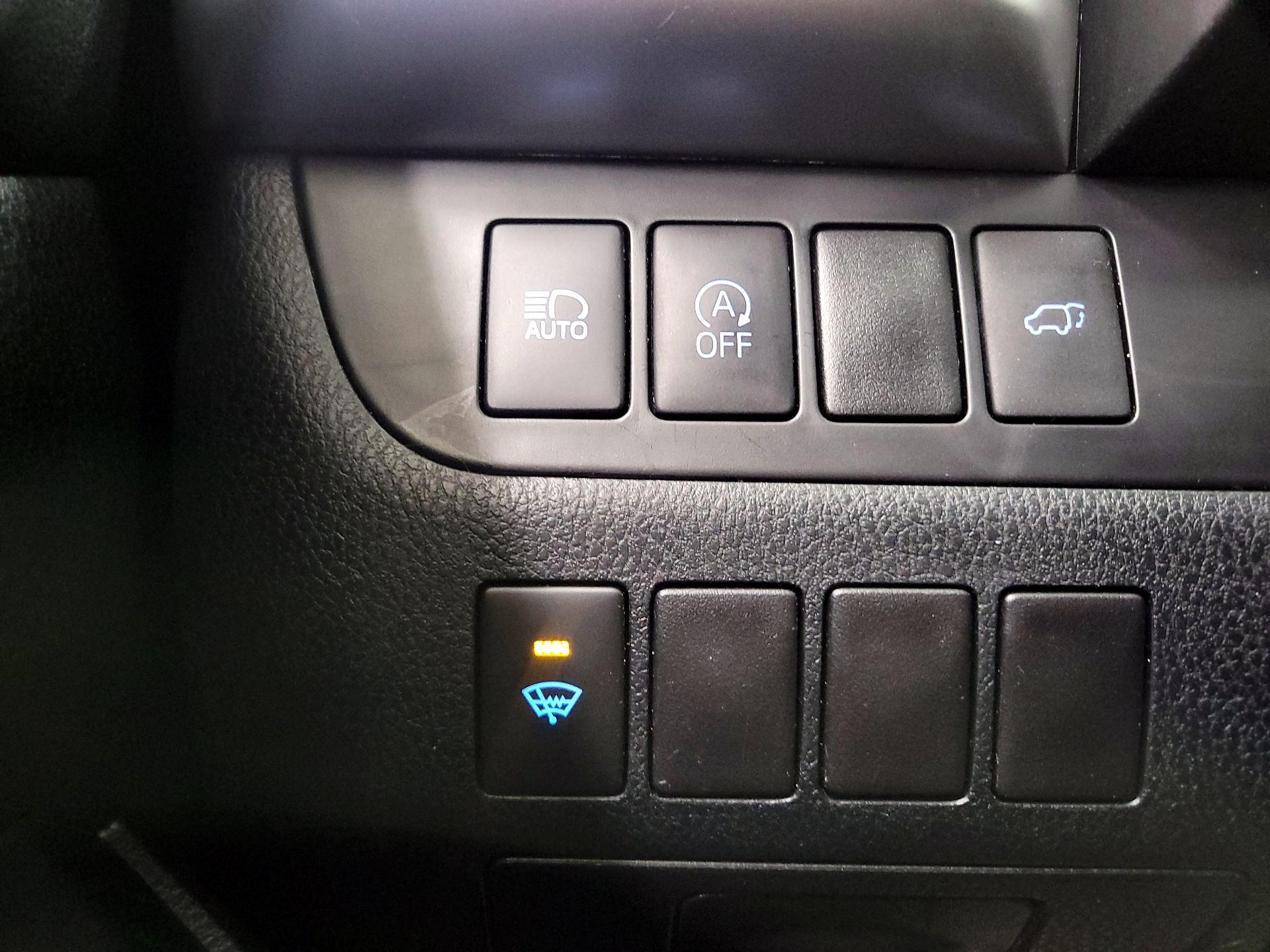 Thumbnail: 2017 Toyota Highlander - 13