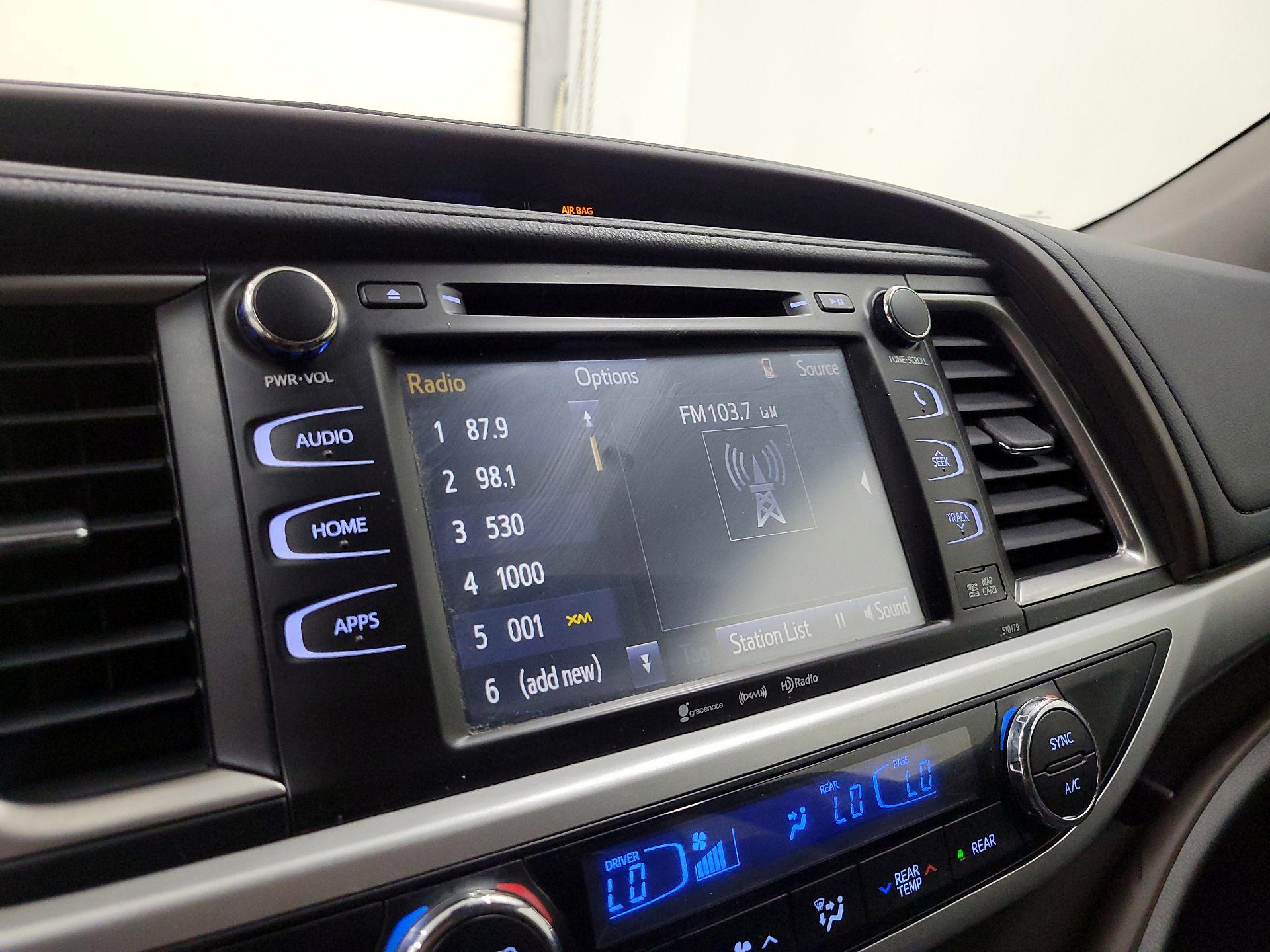 Thumbnail: 2017 Toyota Highlander - 16