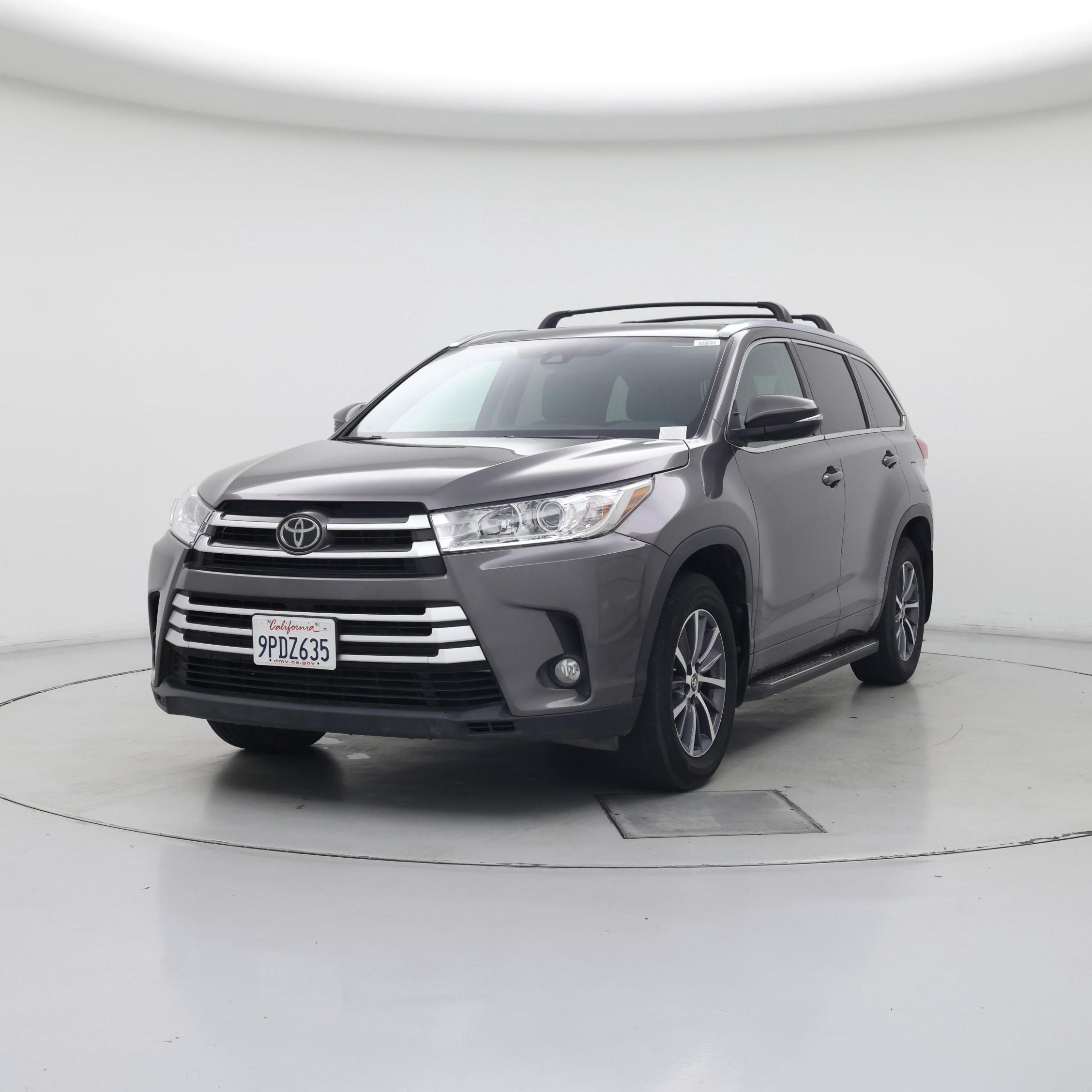 Thumbnail: 2017 Toyota Highlander - 4