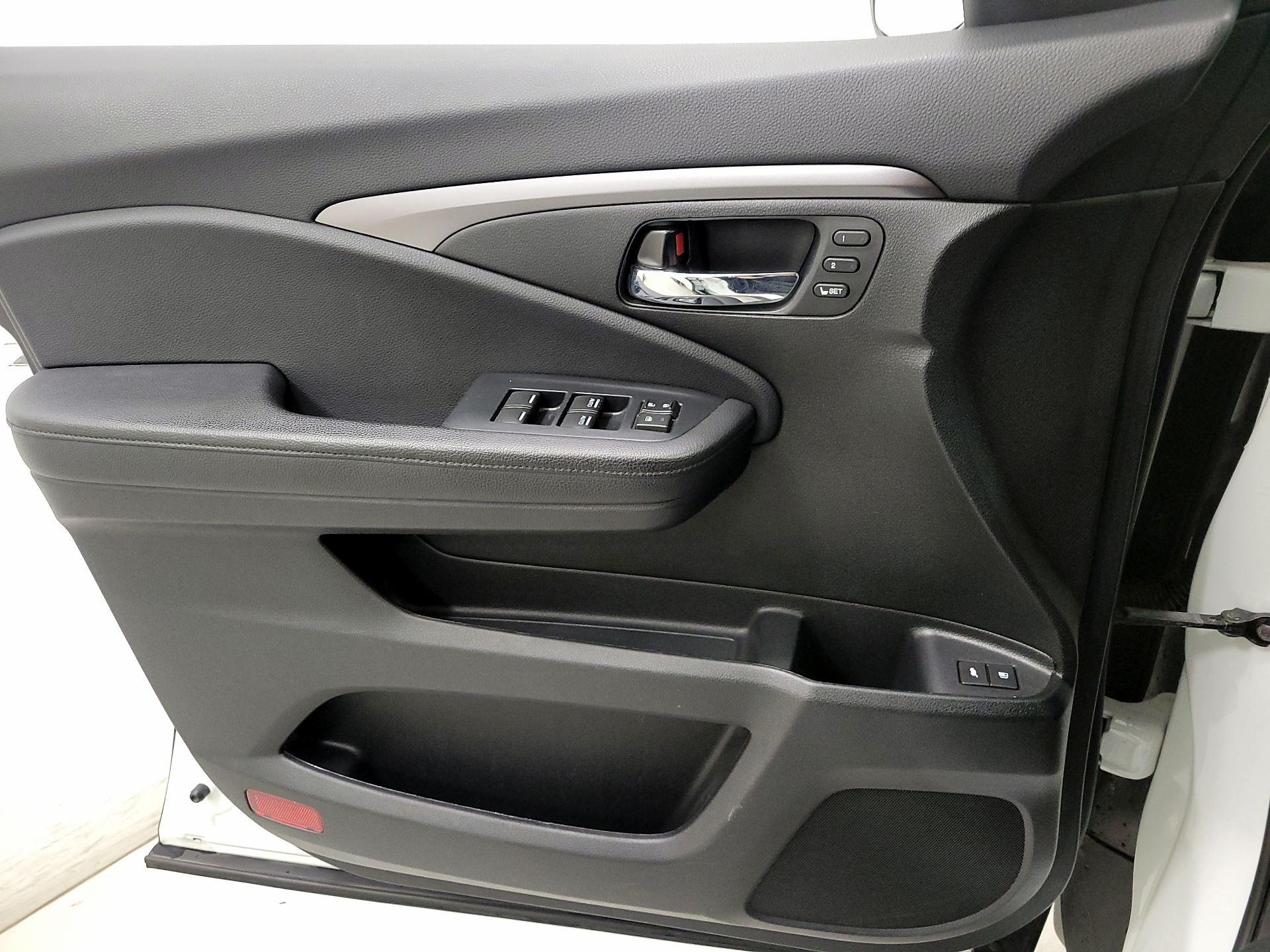 Thumbnail: 2021 Honda Pilot - 12