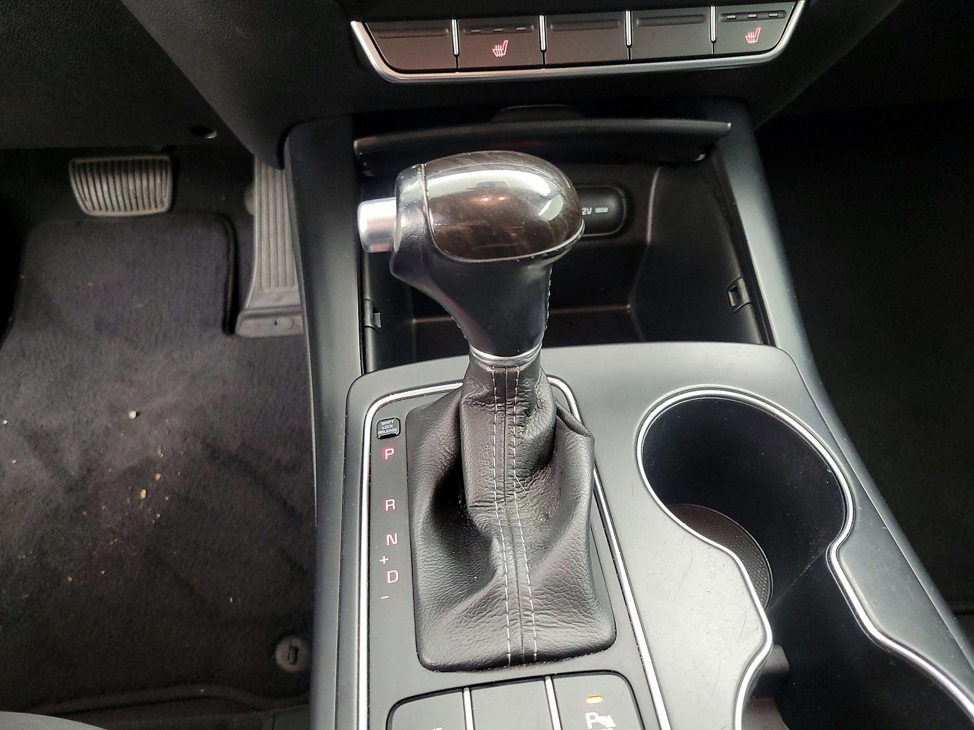 Thumbnail: 2016 Kia Sorento - 17