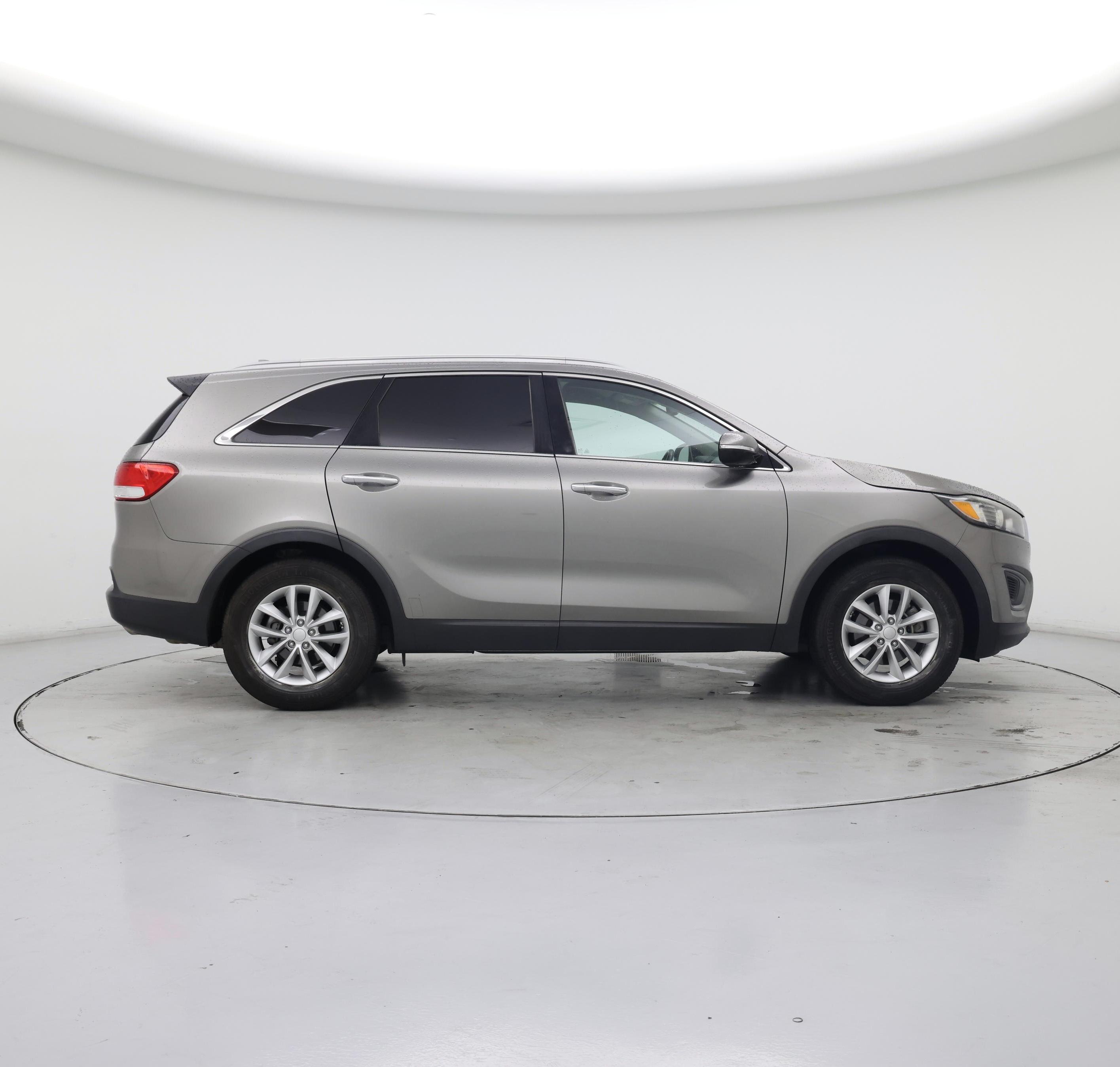 Thumbnail: 2016 Kia Sorento - 7