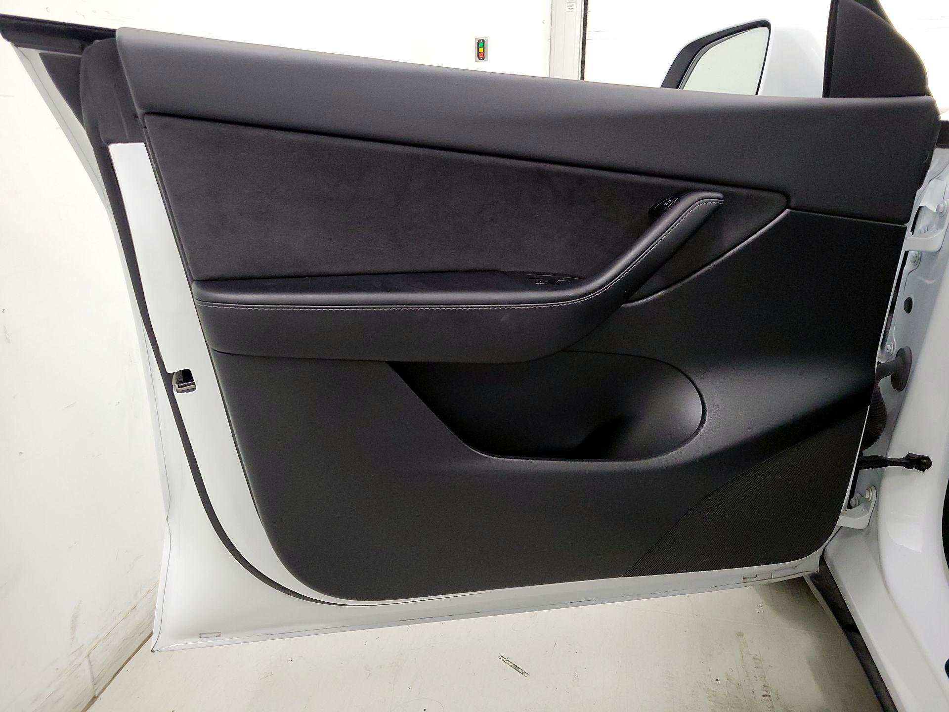 Thumbnail: 2021 Tesla Model Y - 12
