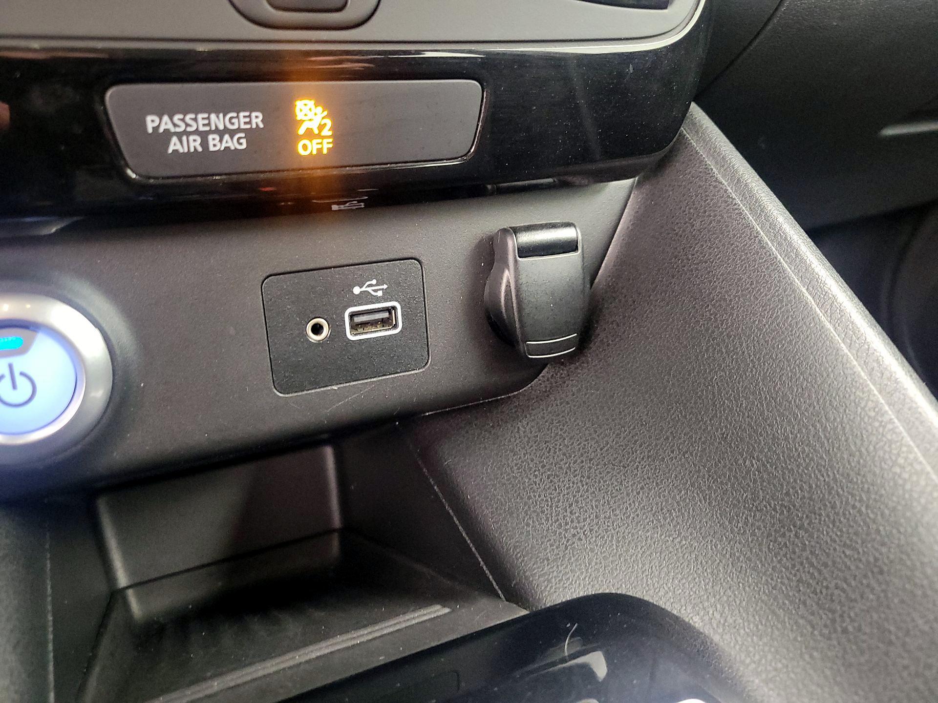 Thumbnail: 2019 Nissan Leaf - 18