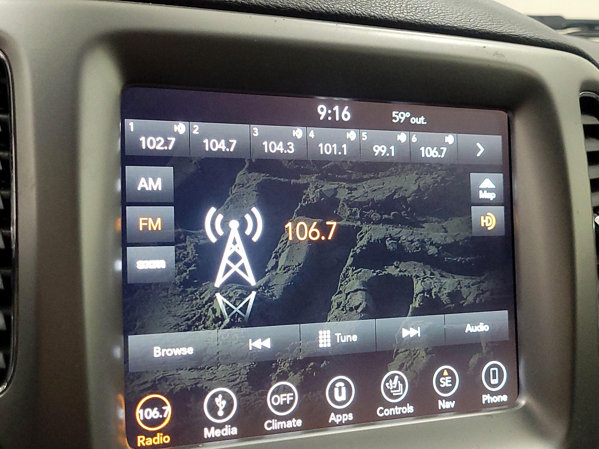 Thumbnail: 2018 Jeep Compass - 16