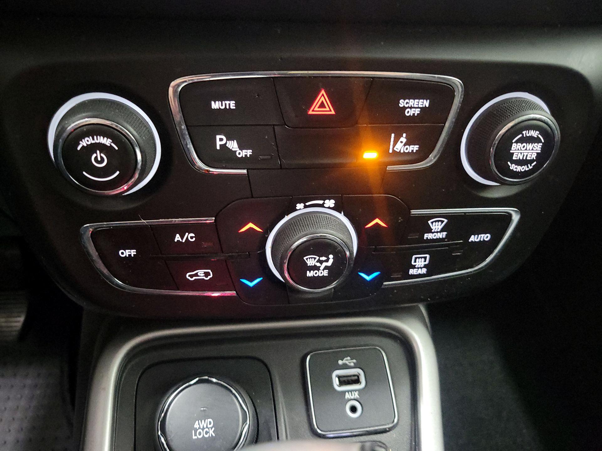 Thumbnail: 2018 Jeep Compass - 17