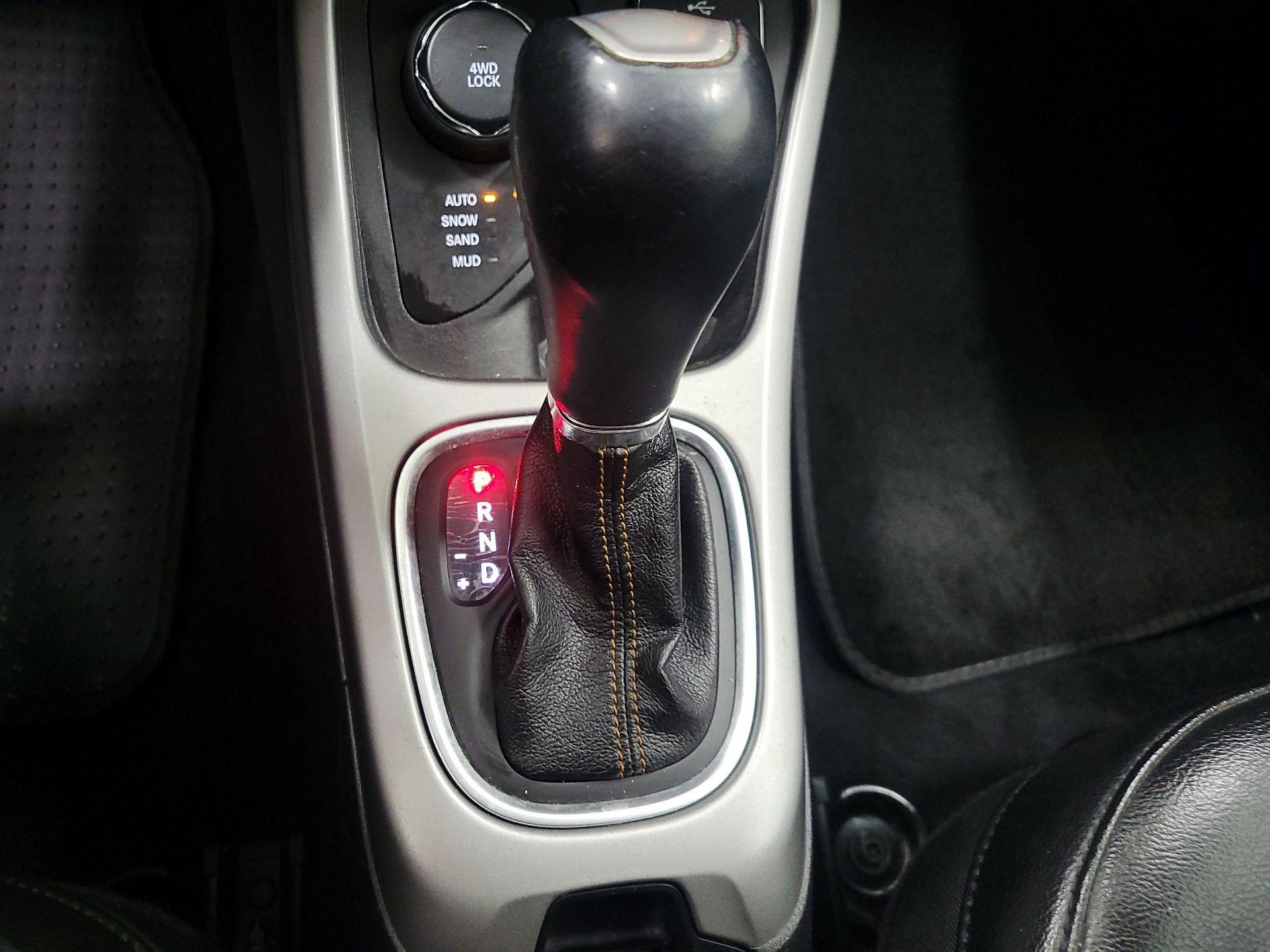 Thumbnail: 2018 Jeep Compass - 18