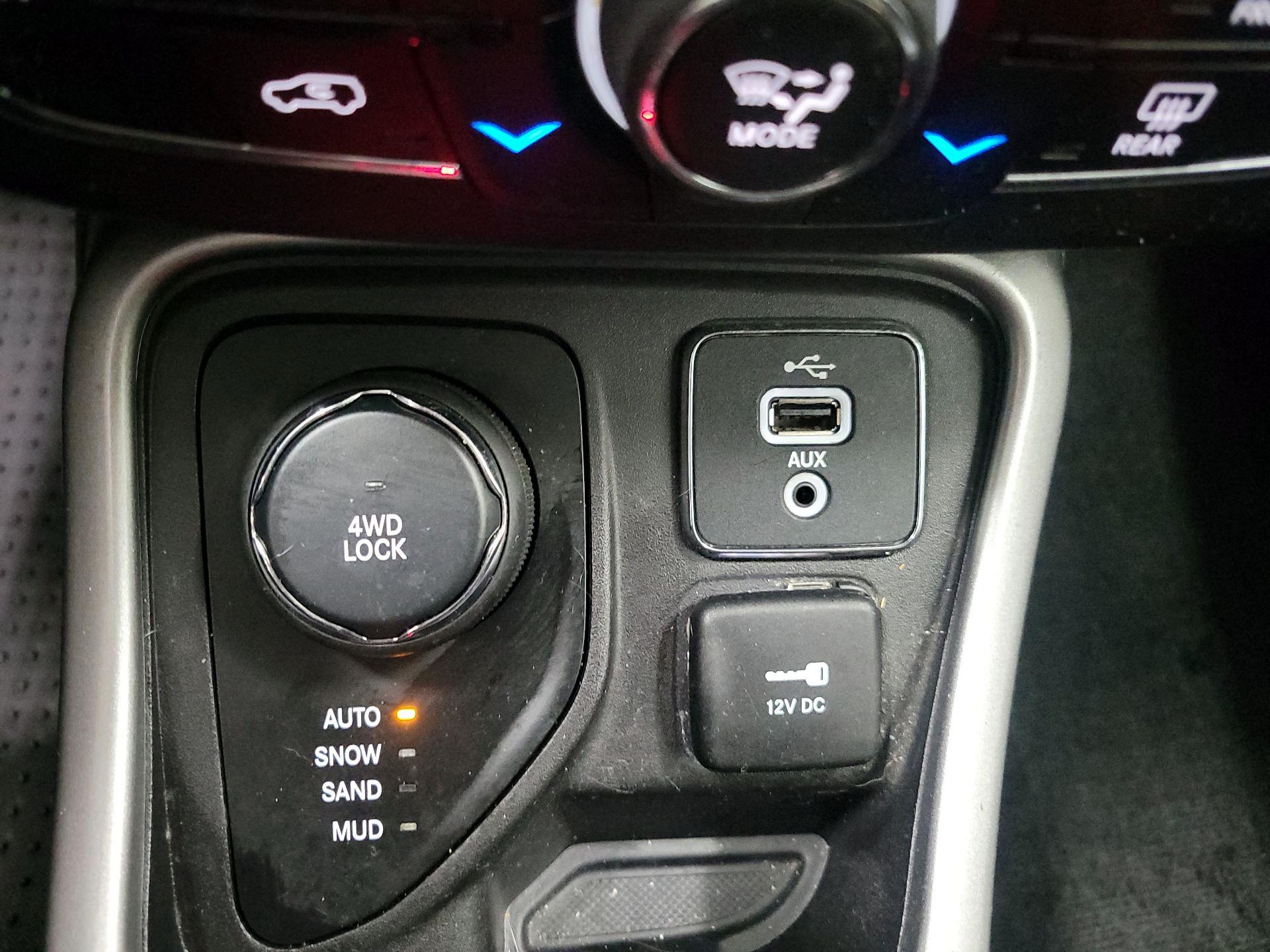 Thumbnail: 2018 Jeep Compass - 19