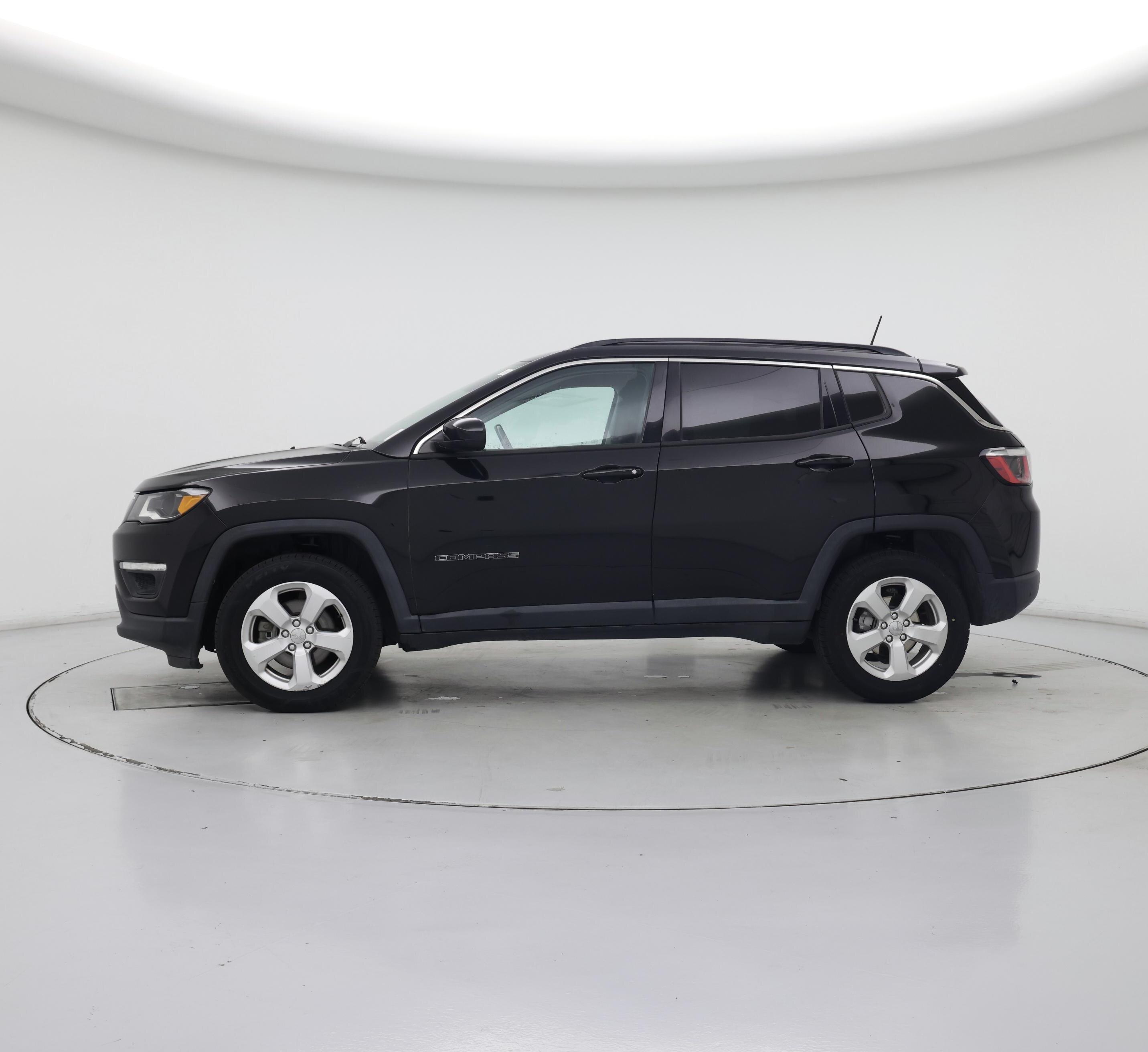 Thumbnail: 2018 Jeep Compass - 3