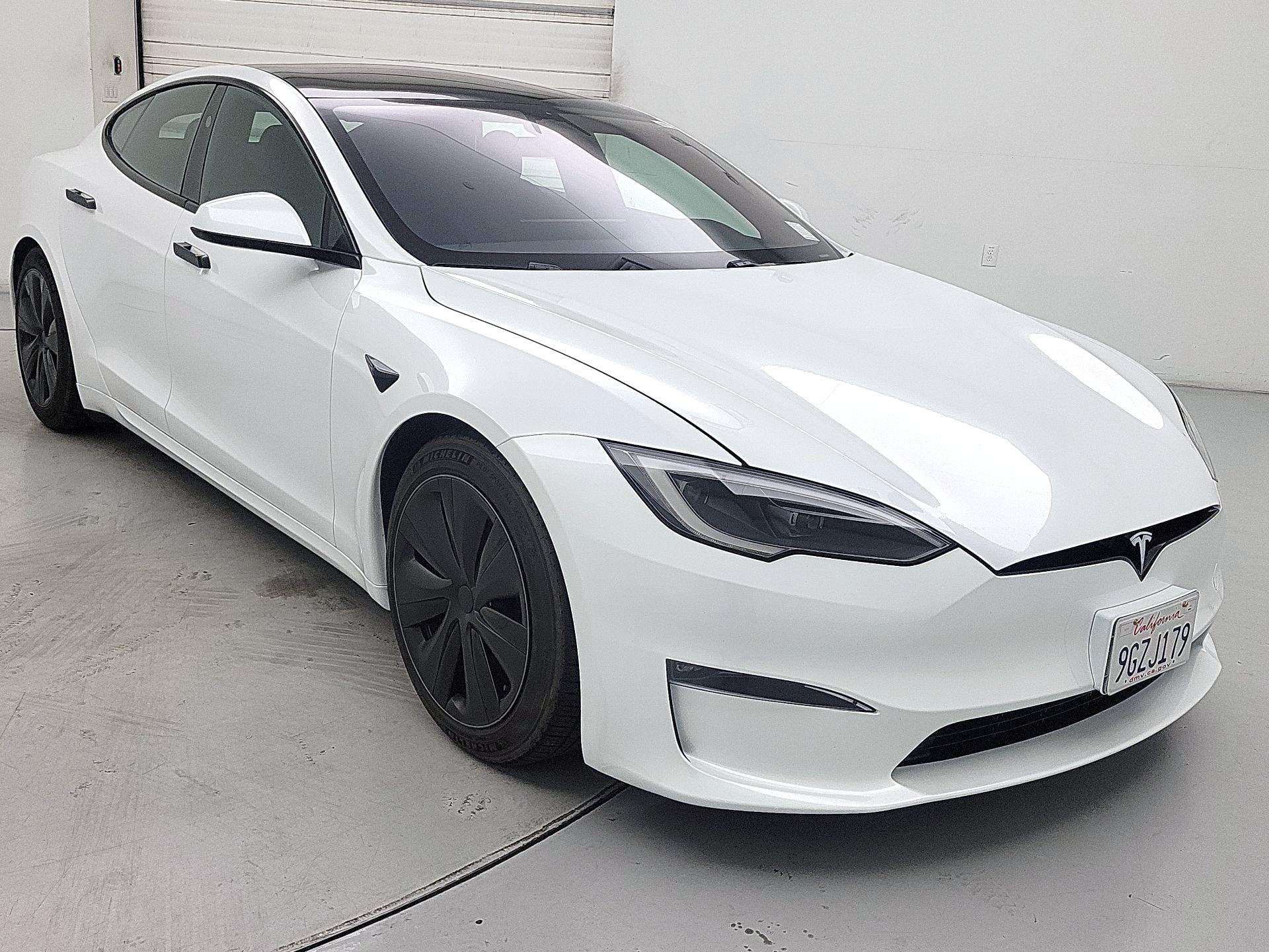 Thumbnail: 2023 Tesla Model S - 1