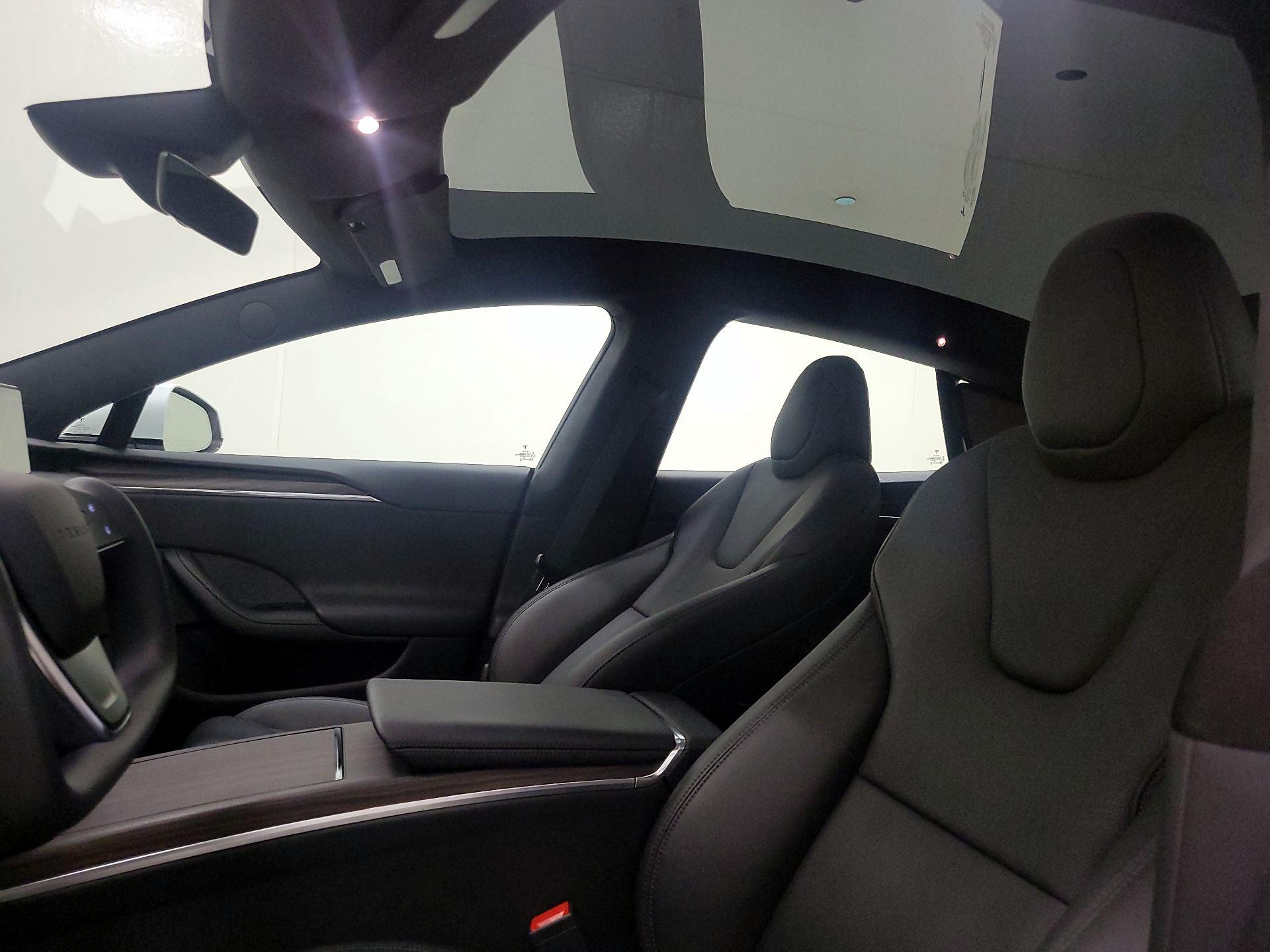 Thumbnail: 2023 Tesla Model S - 16